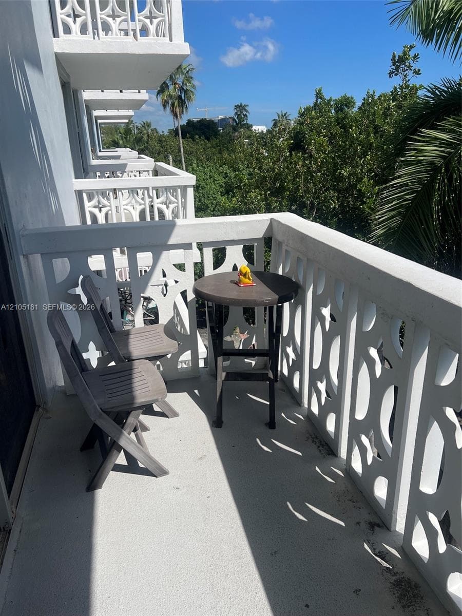 Admiral Towers · #506 in Miami Beach - Photo 3