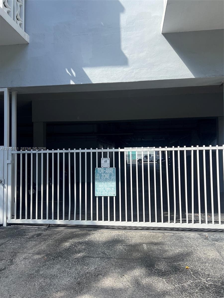 Admiral Towers · #506 in Miami Beach - Photo 10
