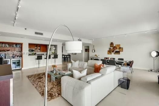 Emerald Bay at Key Colony · #525 in Key Biscayne - Photo 7