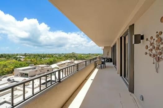 Emerald Bay at Key Colony · #525 in Key Biscayne - Photo 33