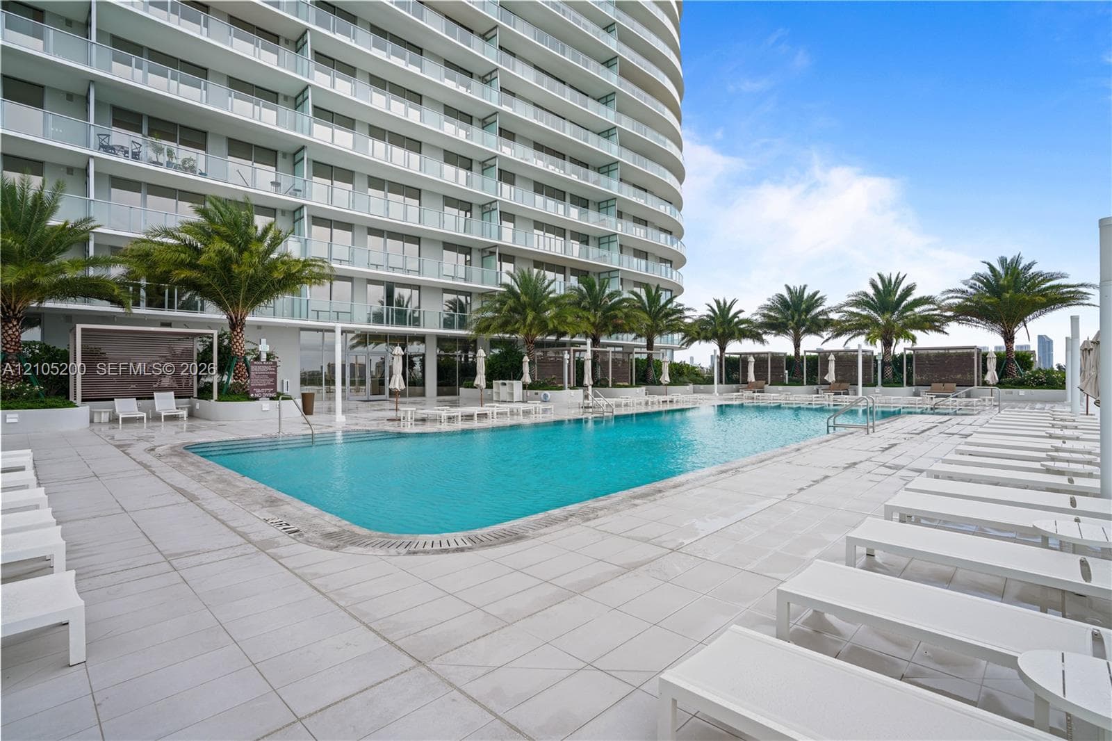 One Park Tower · #2807+Storage in North Miami - Photo 41