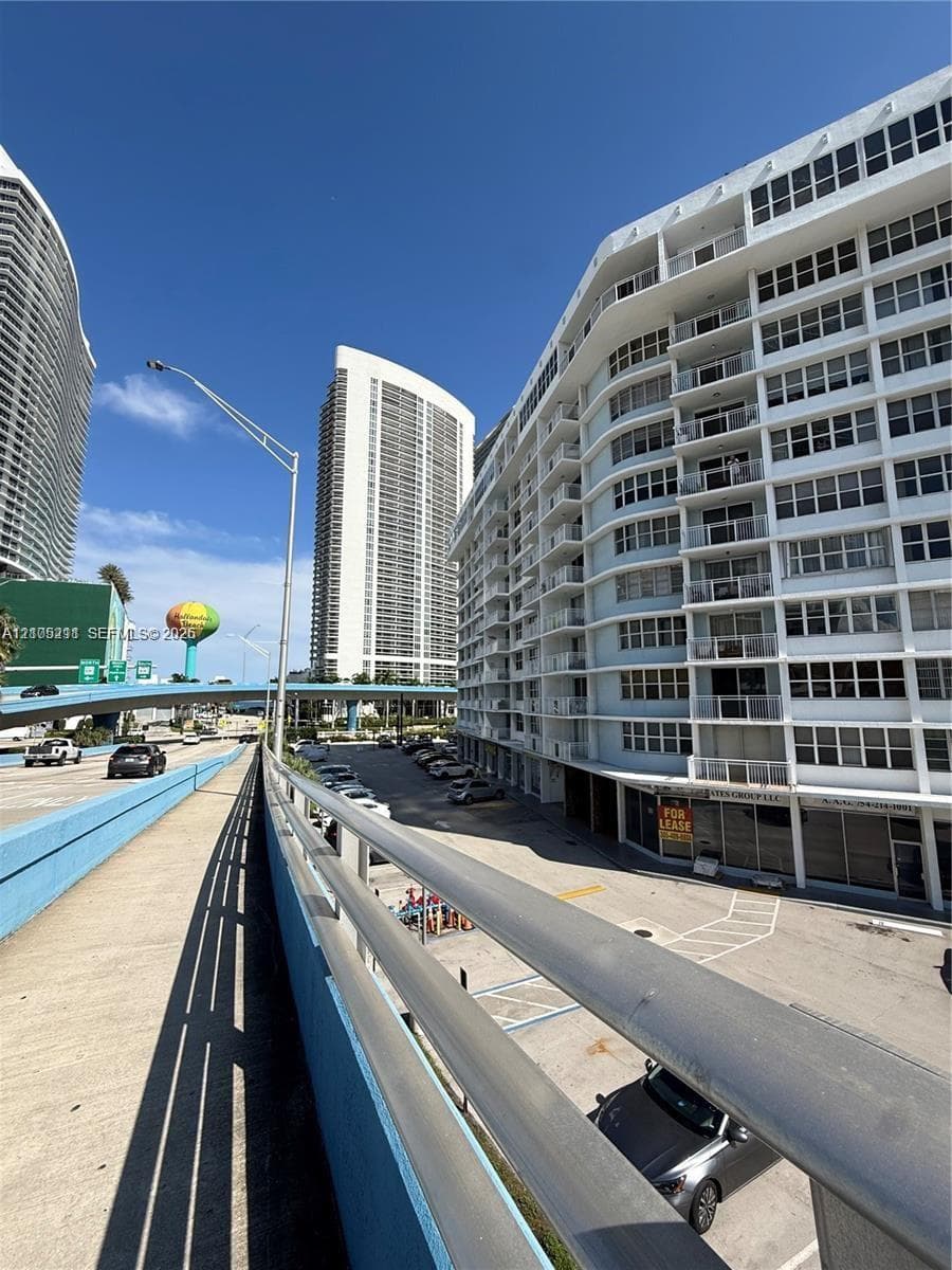 IMPERIAL TOWERS NORTH CON · #243 in Hallandale Beach - Photo 22