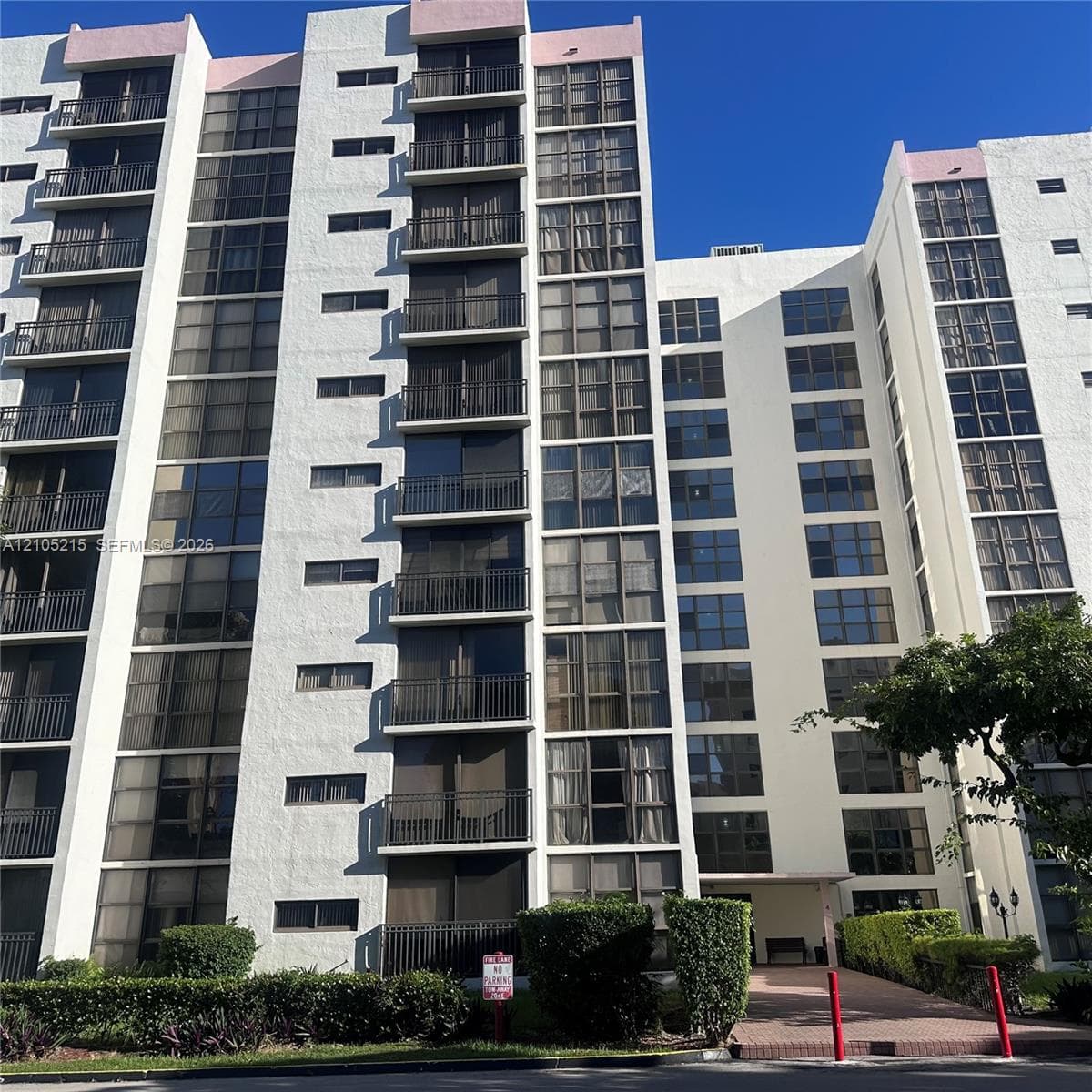 17021 N Bay Rd · #114 in Sunny Isles Beach - Photo 2