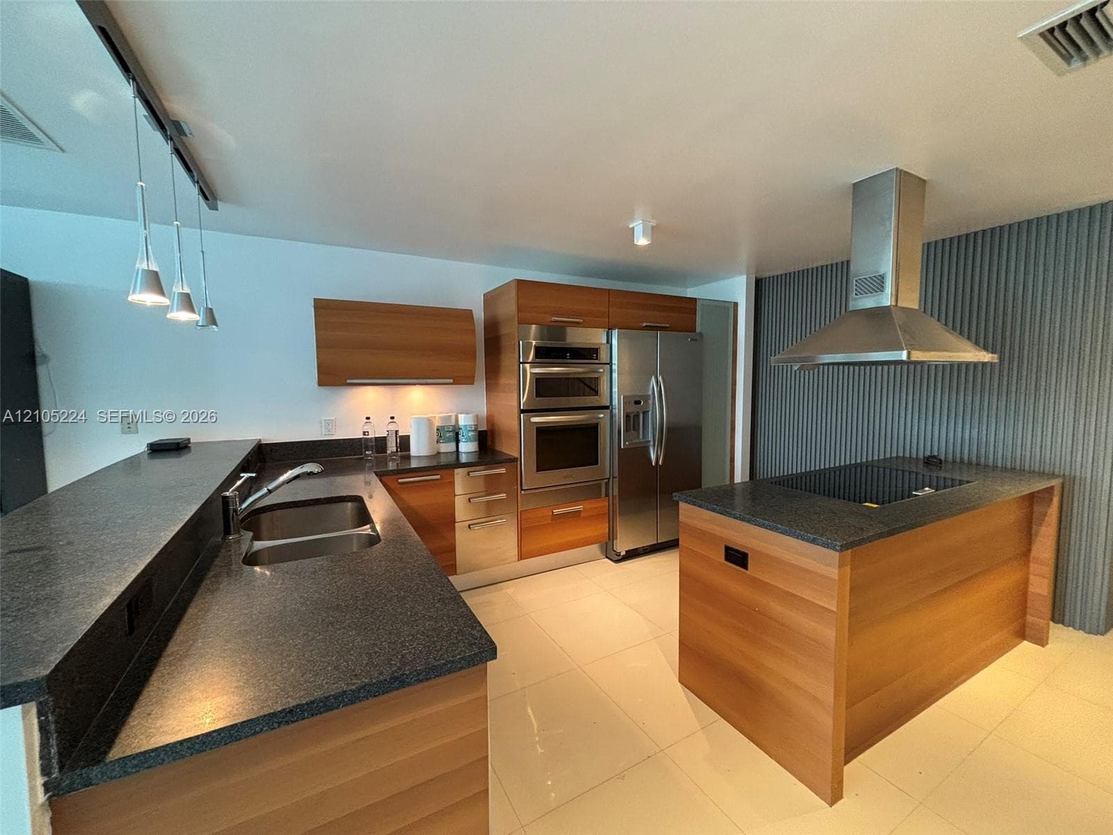 Artech · #430 in Aventura - Photo 2