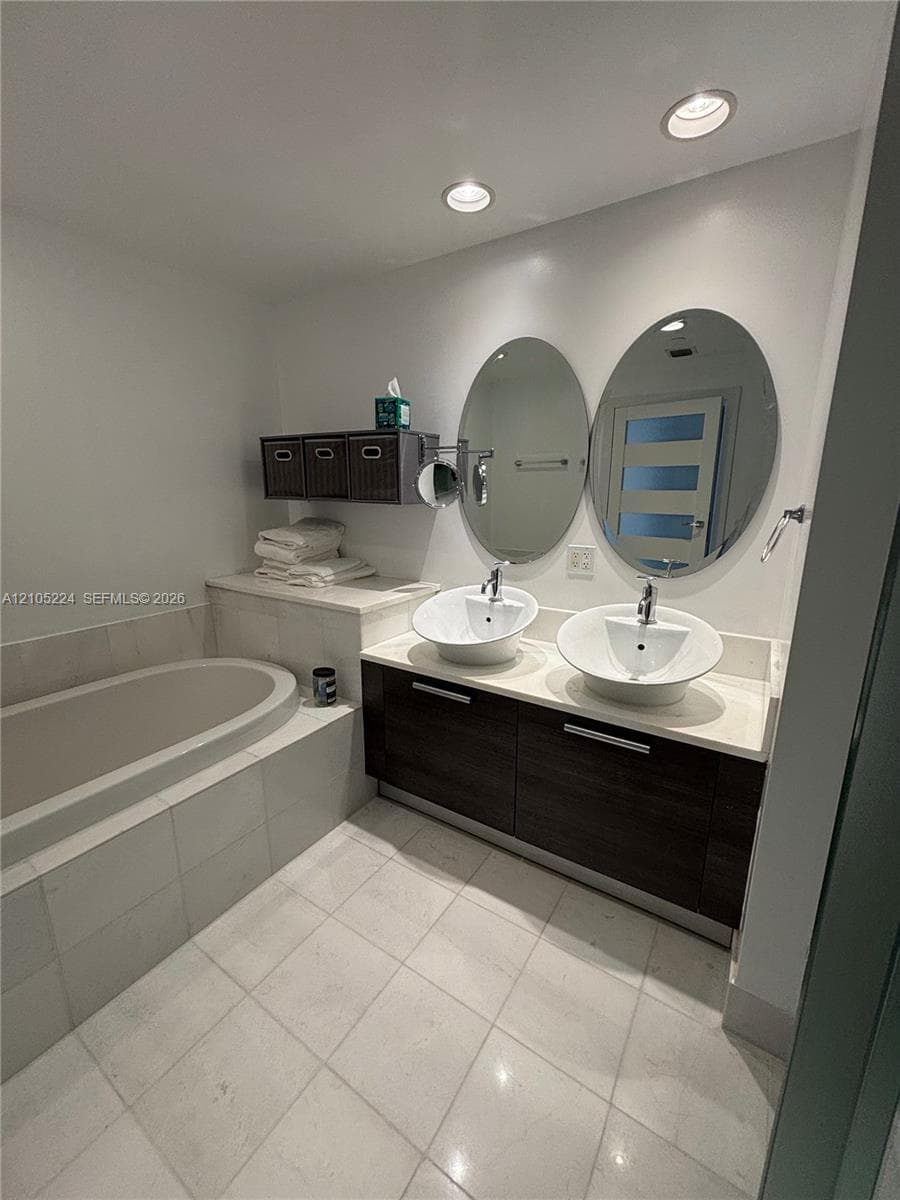 Artech · #430 in Aventura - Photo 28