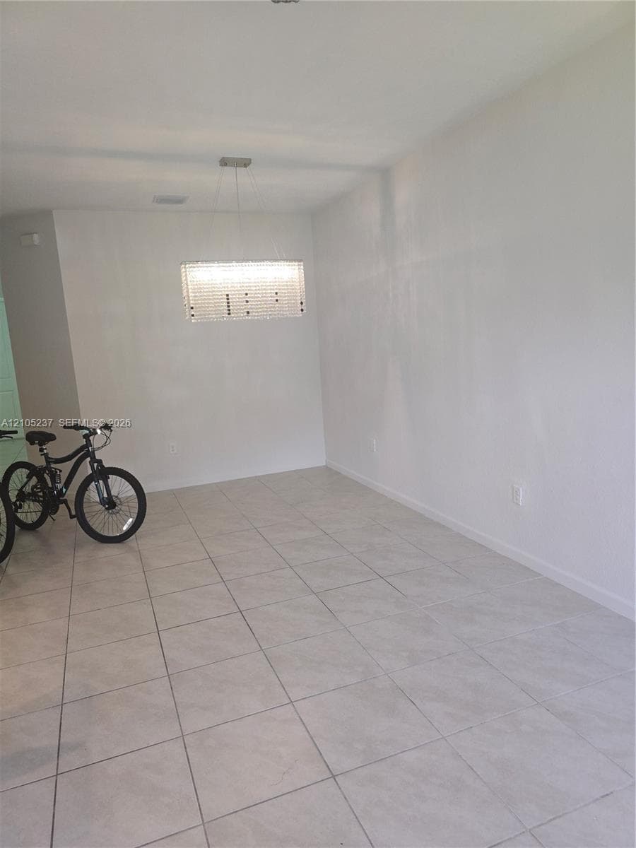 1141 NW 208th Ter photo 3