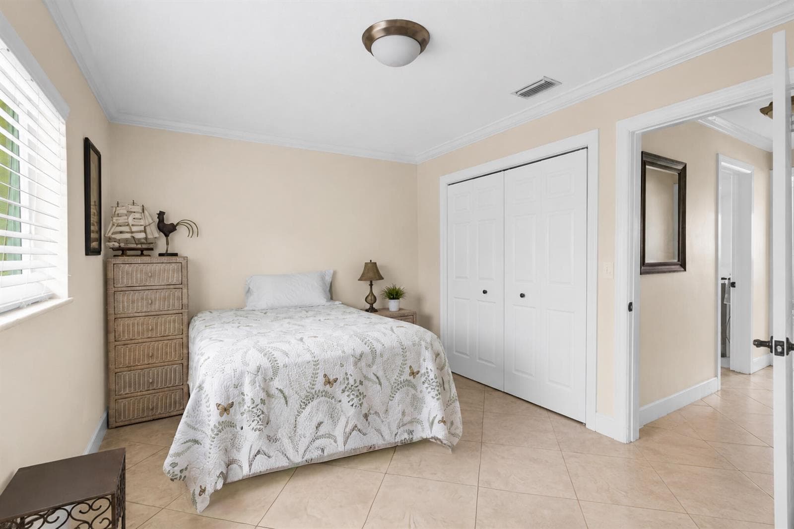 Phil Bloom - 1271 SW 9th Street - AJTPHO