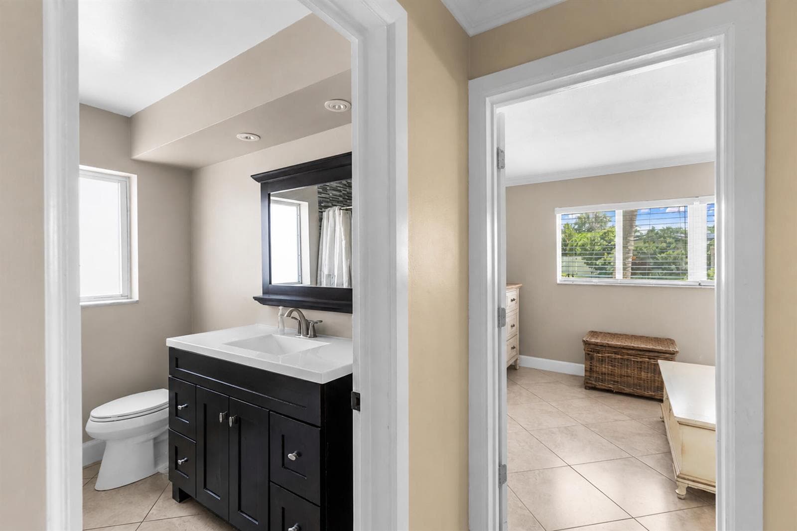Phil Bloom - 1271 SW 9th Street - AJTPHO