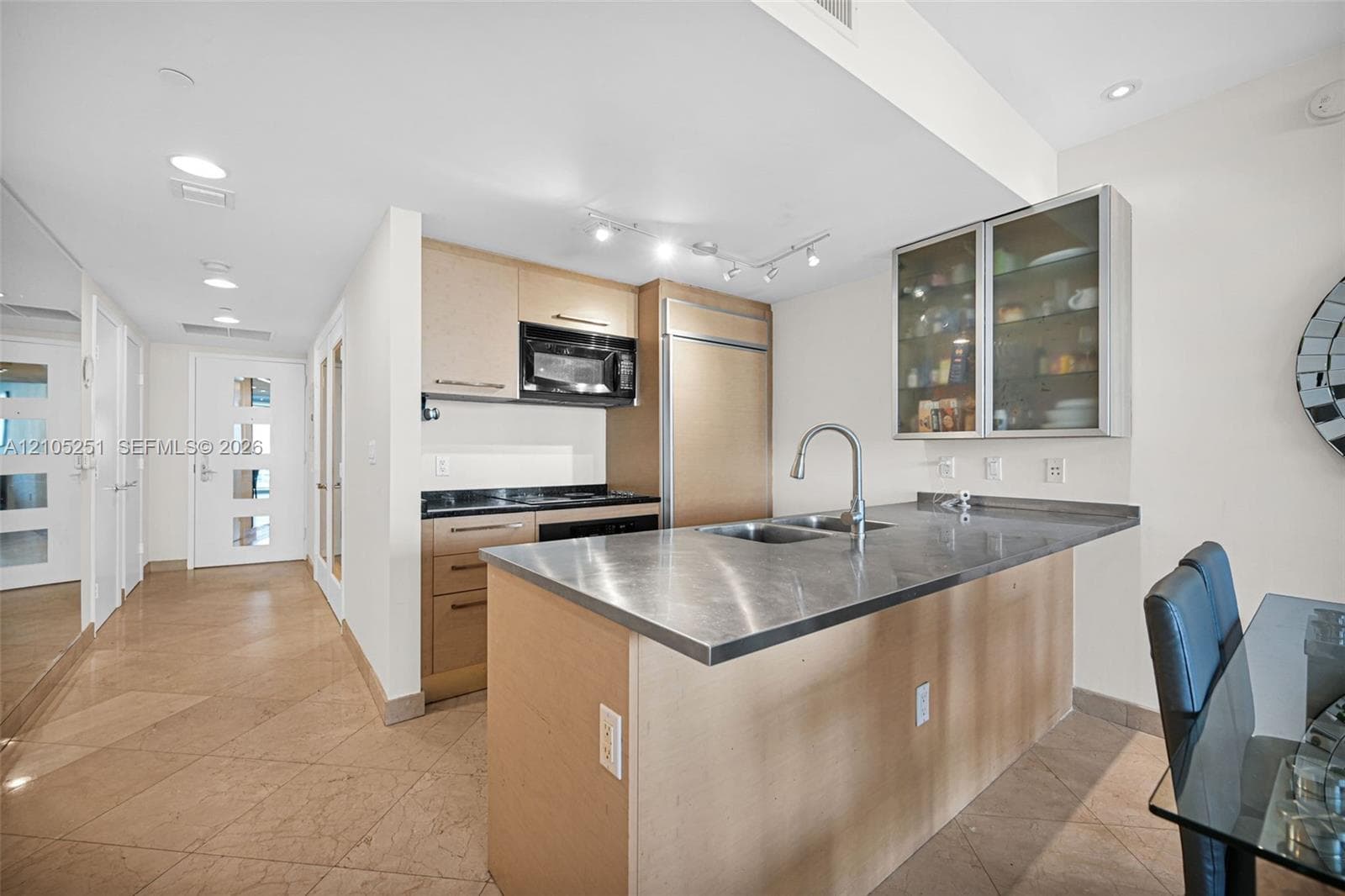 BEACH CLUB CONDO · #706 in Hallandale Beach - Photo 4