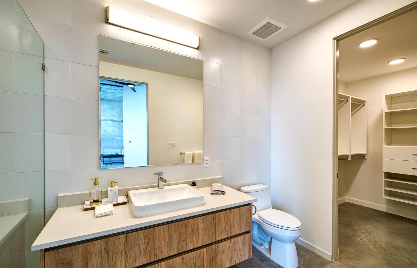 Master bathroom - full picture