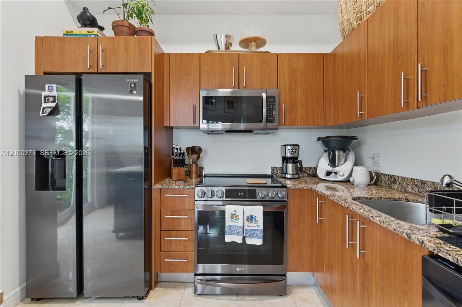brickell way condo · #303 in Miami - Photo 12
