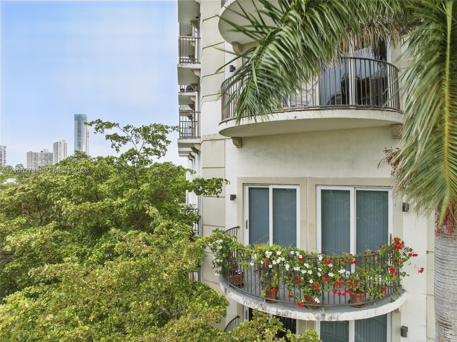 brickell way condo · #303 in Miami - Photo 3