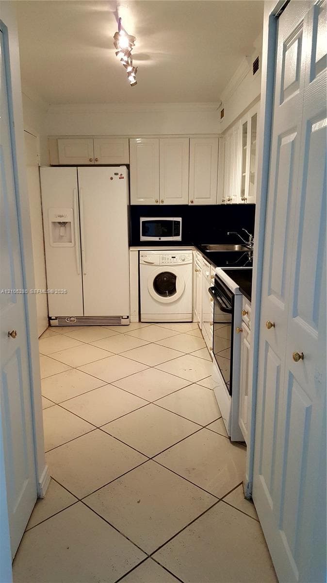 AQUASOL CONDO · #5T in Miami Beach - Photo 6