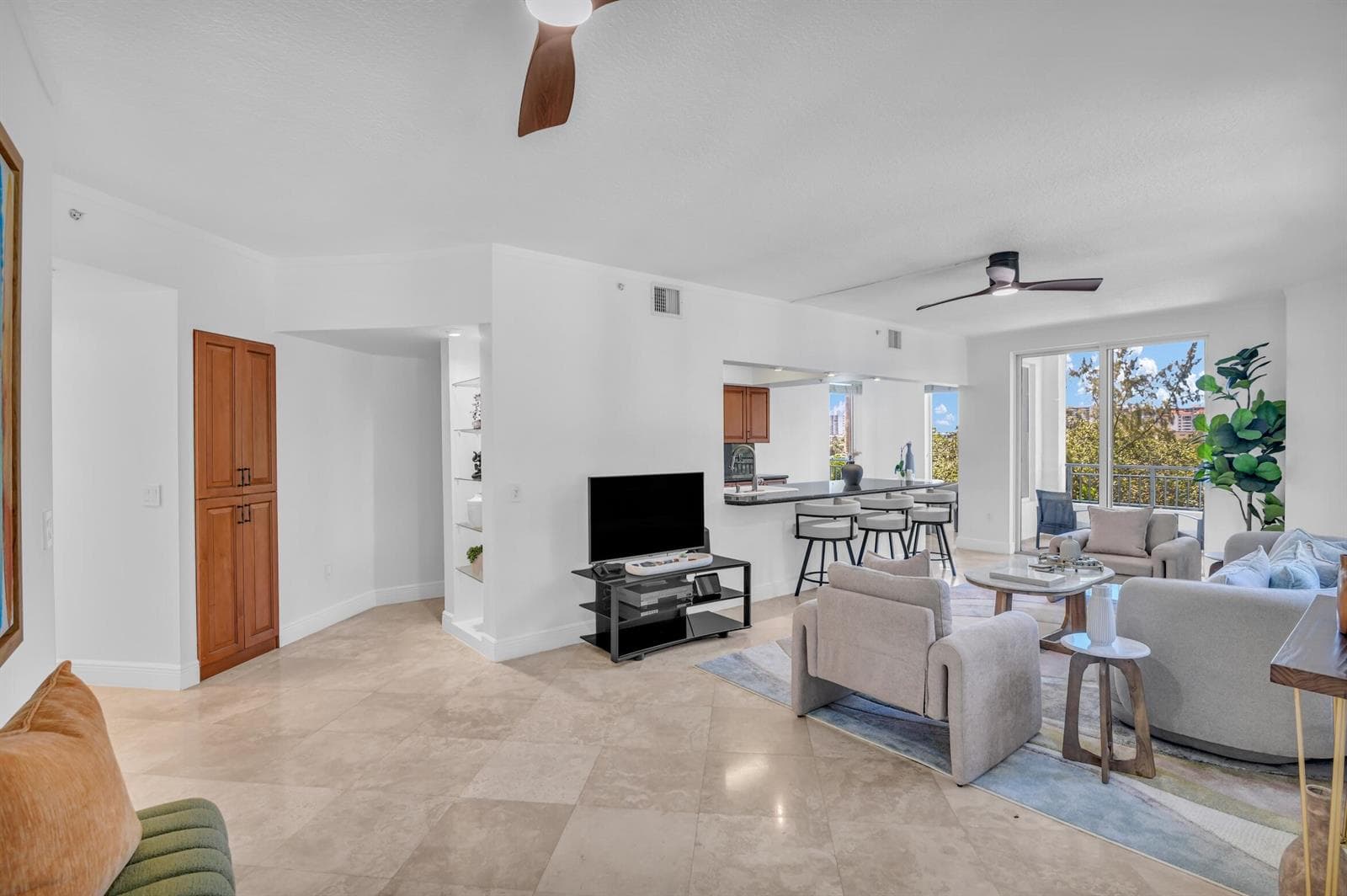 2880 NE 14th Street Cswy 213, Pompano Be