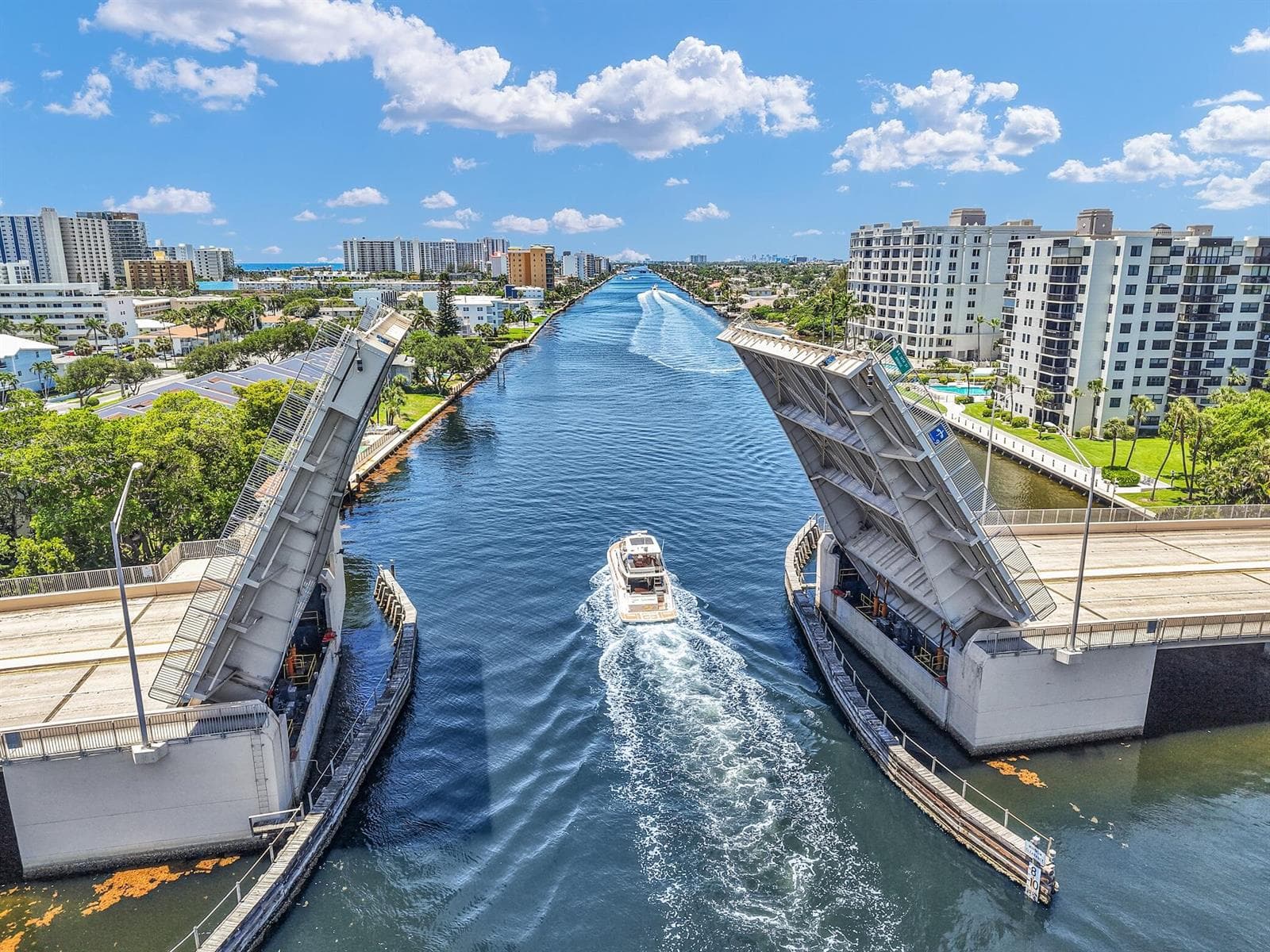2880 NE 14th Street Cswy 213, Pompano Be