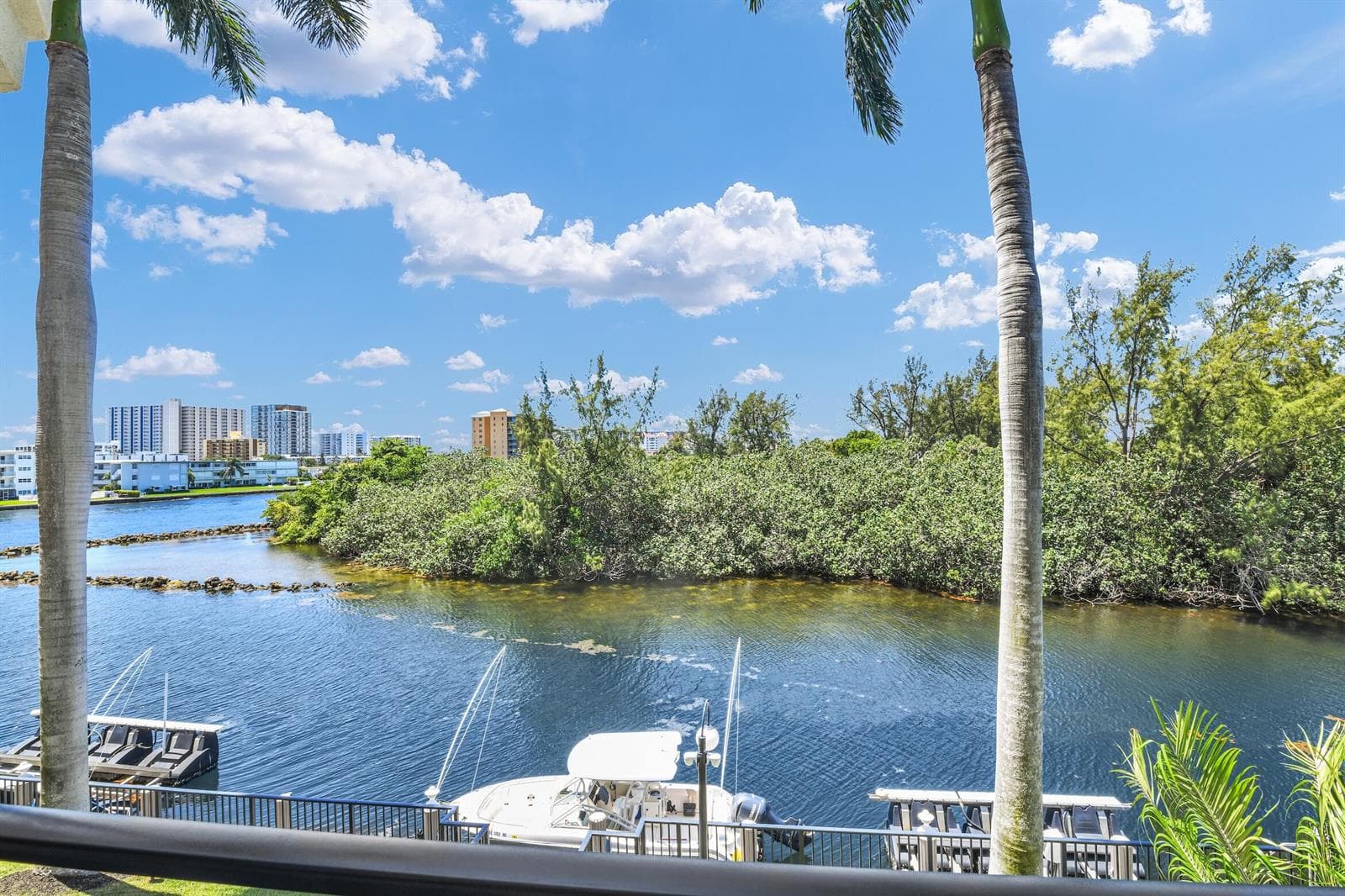 2880 NE 14th Street Cswy 213, Pompano Be