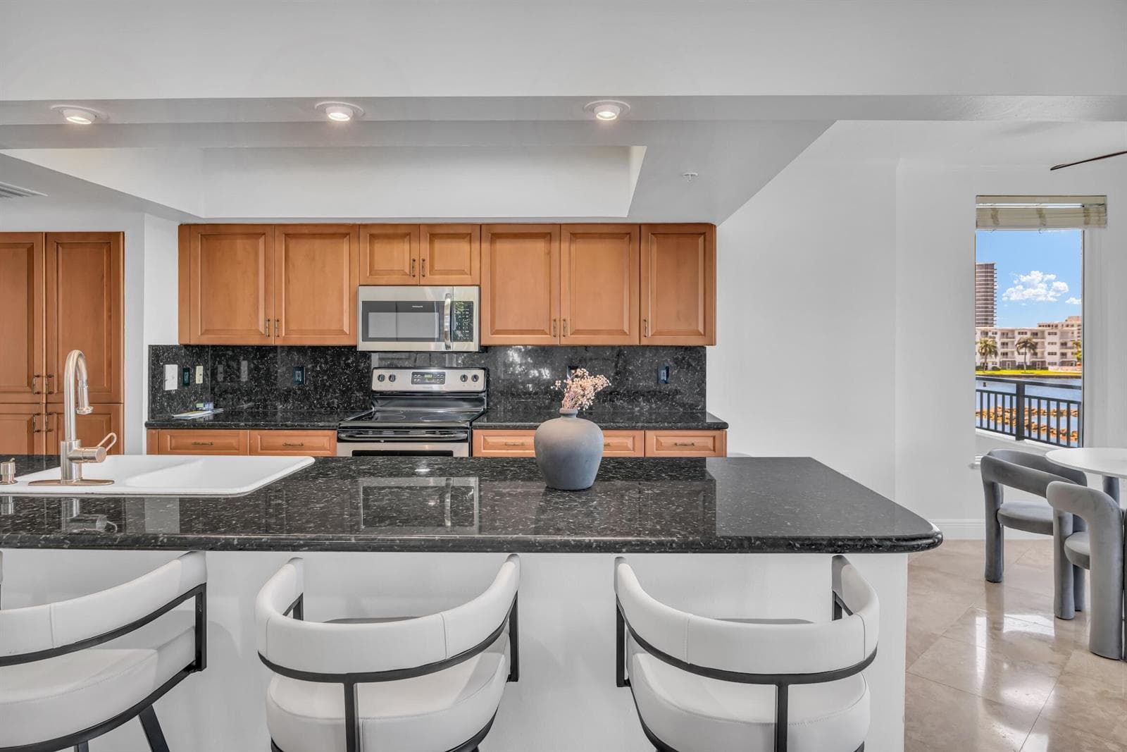 2880 NE 14th Street Cswy 213, Pompano Be