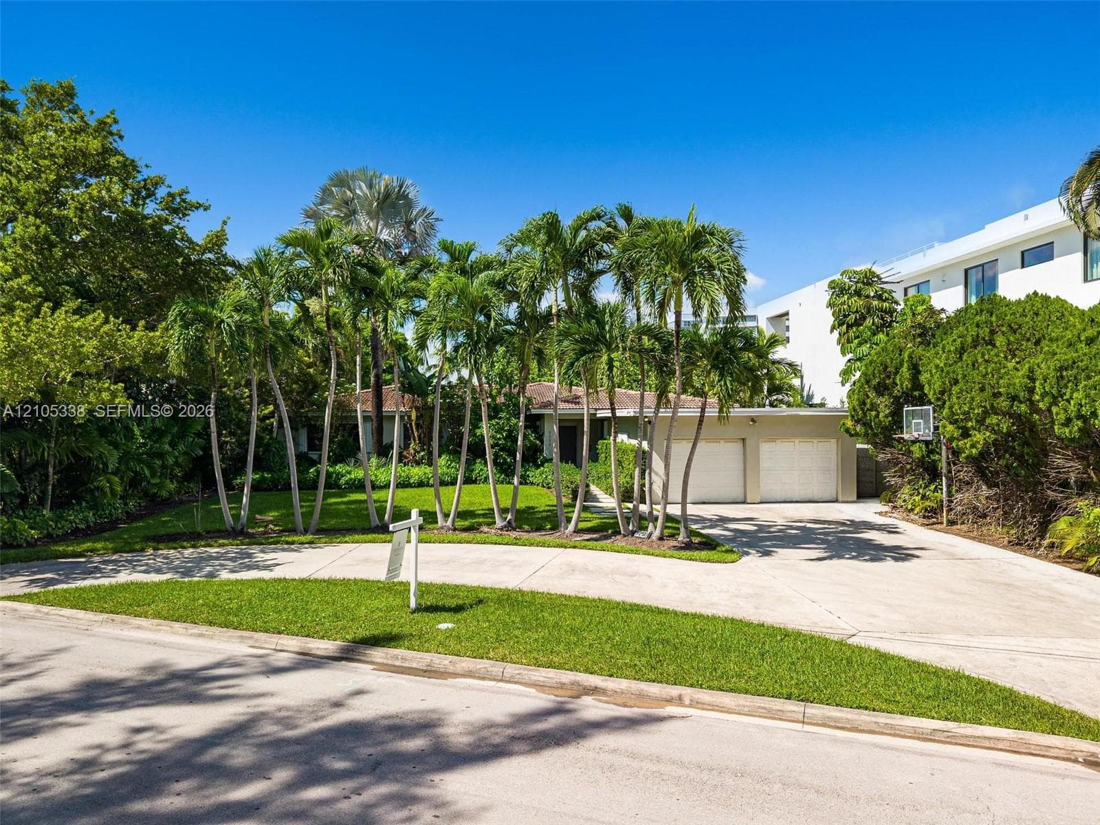 9250 Bay Dr photo 6