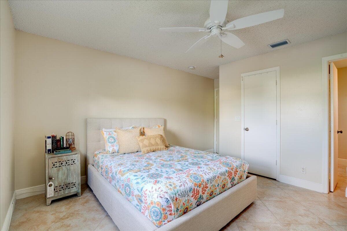 28-14315 Amapola Drive-32