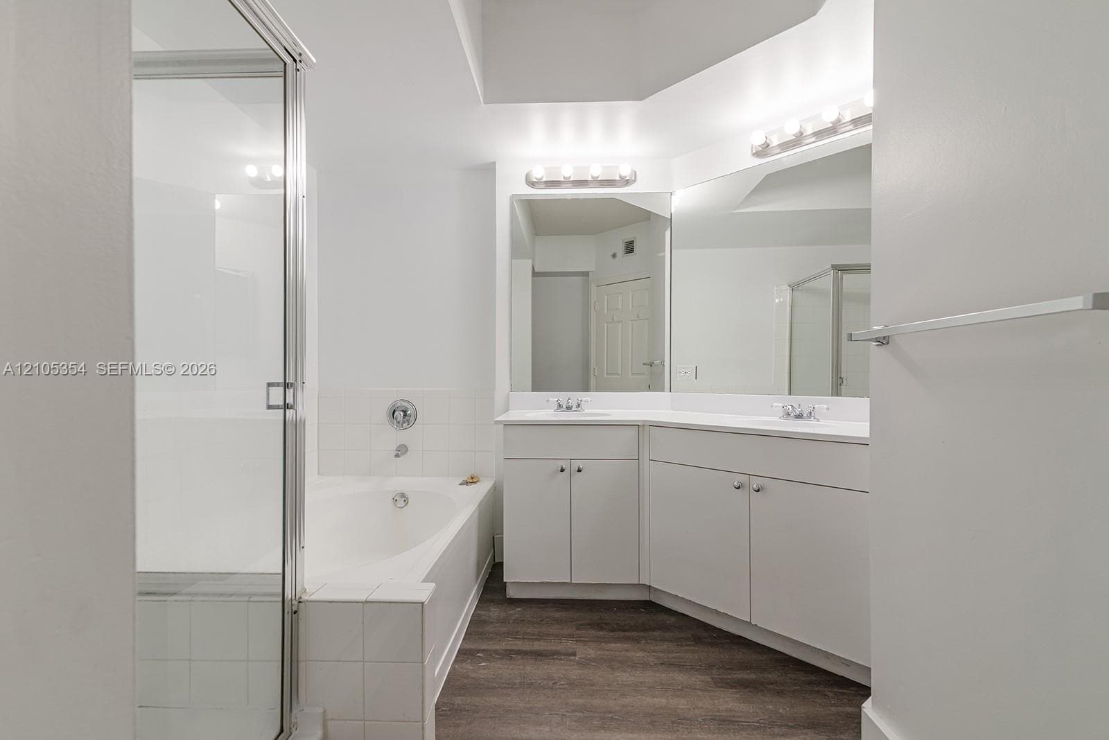 Porto Bellagio · #3307 in Sunny Isles Beach - Photo 28