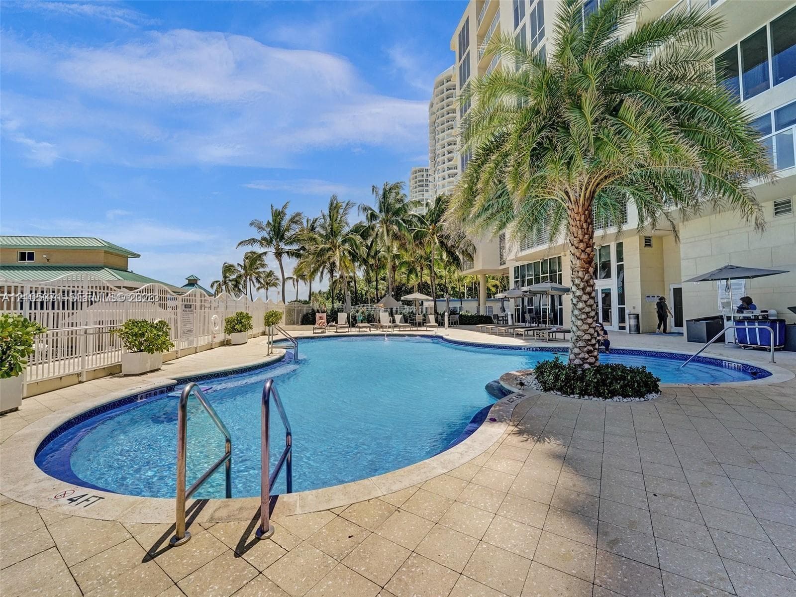 La Perla · #1104 in Sunny Isles Beach - Photo 2