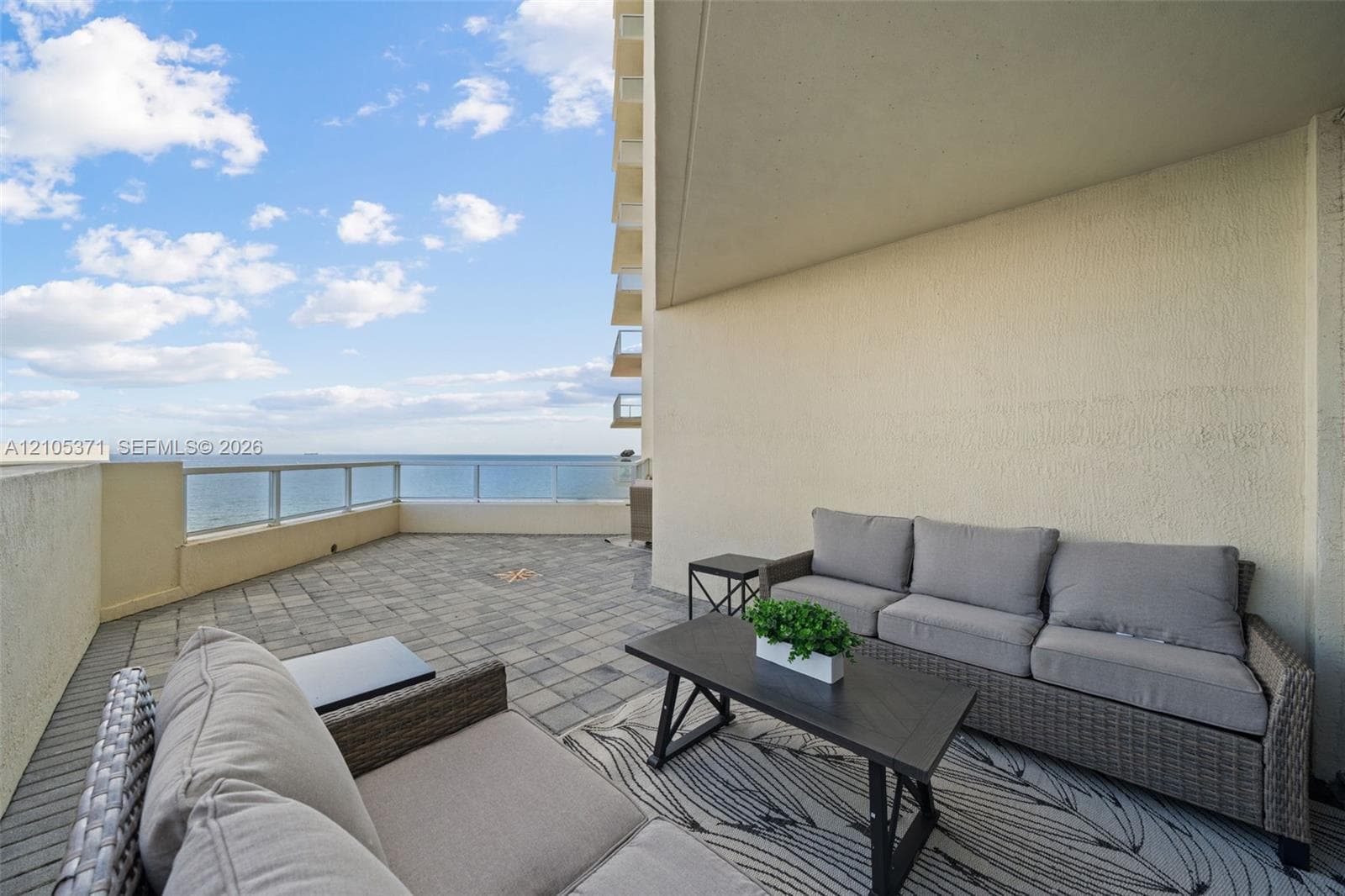 La Perla · #1104 in Sunny Isles Beach - Photo 26