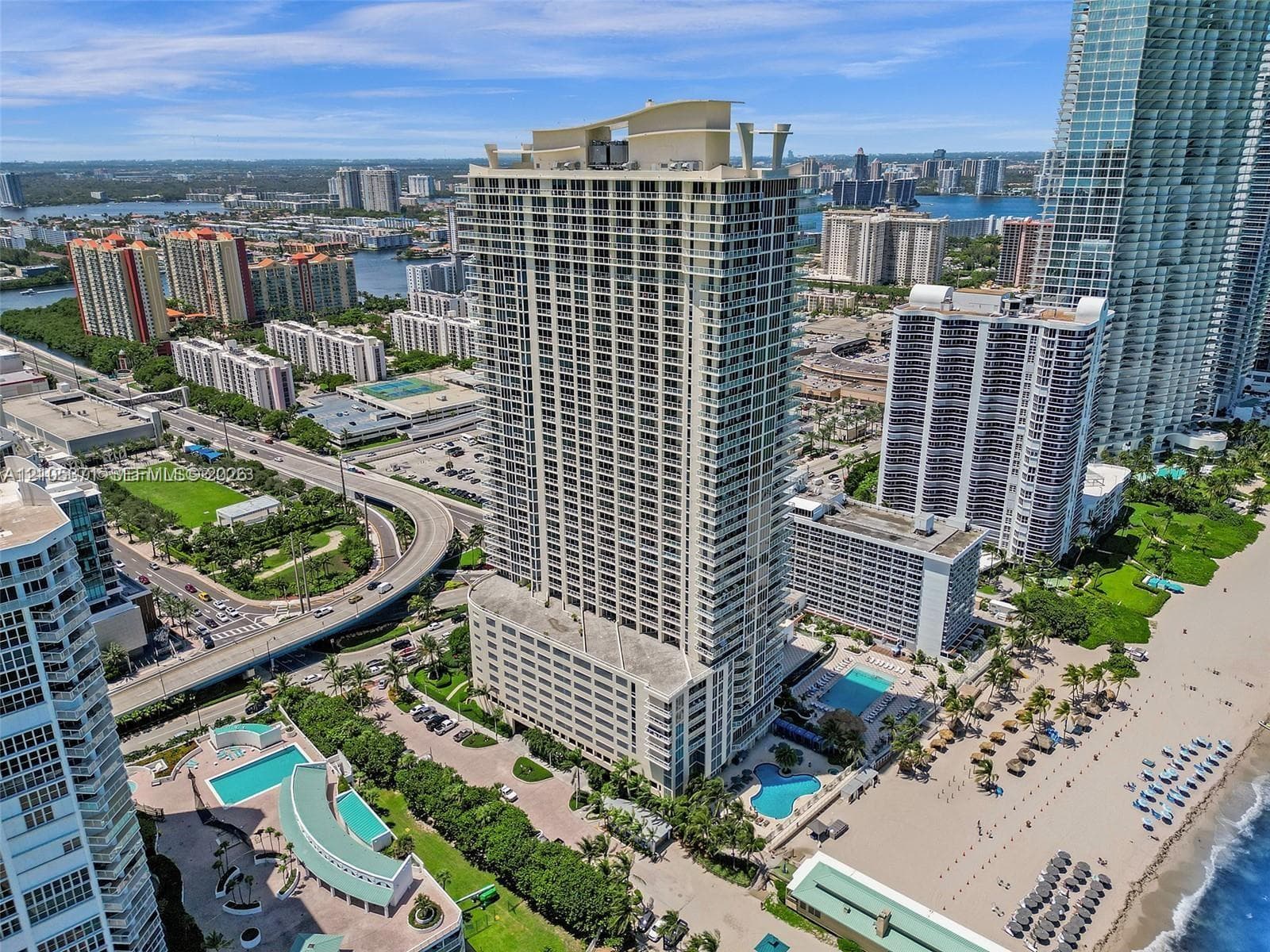 La Perla · #1104 in Sunny Isles Beach - Photo 50