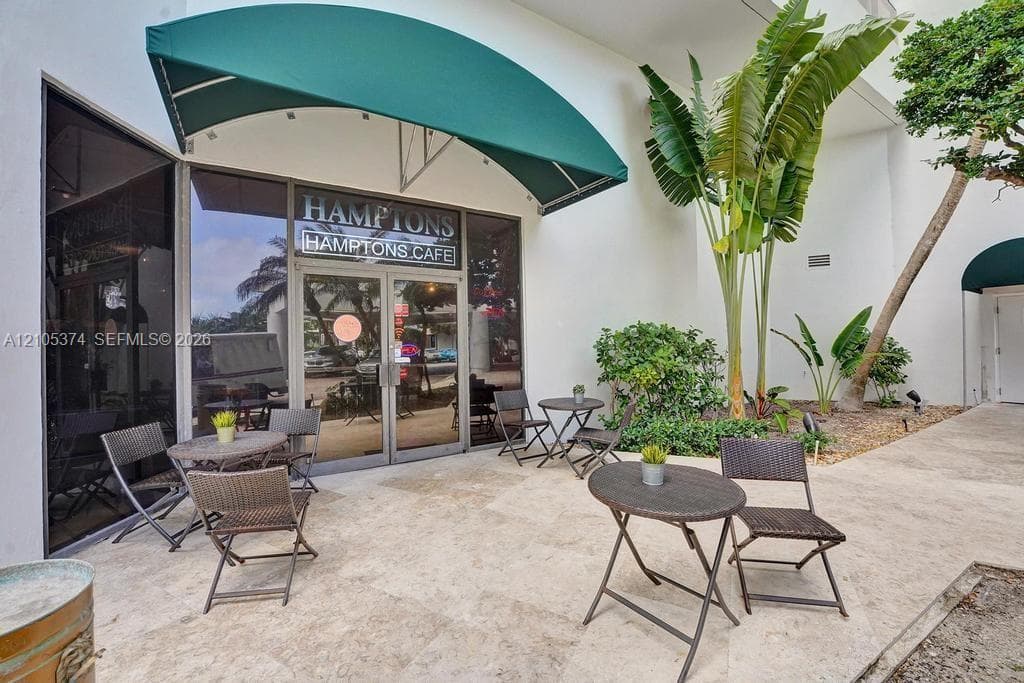 Hamptons Cafe