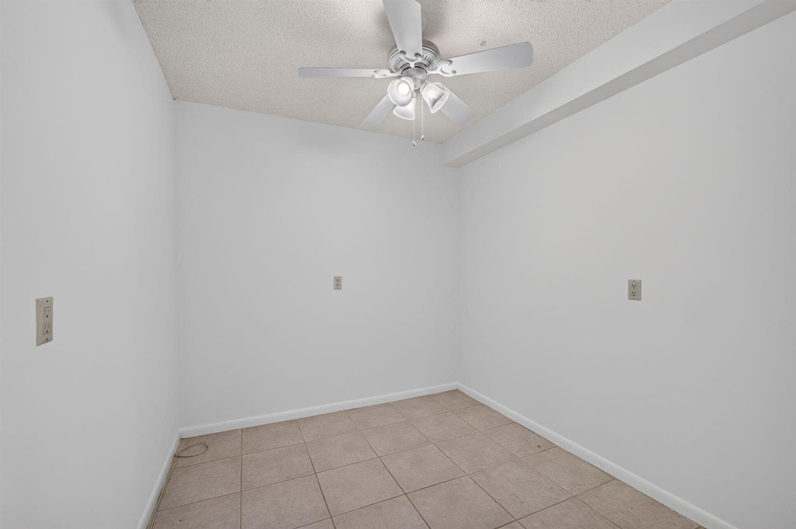 Extra Room can be an Office/Storage