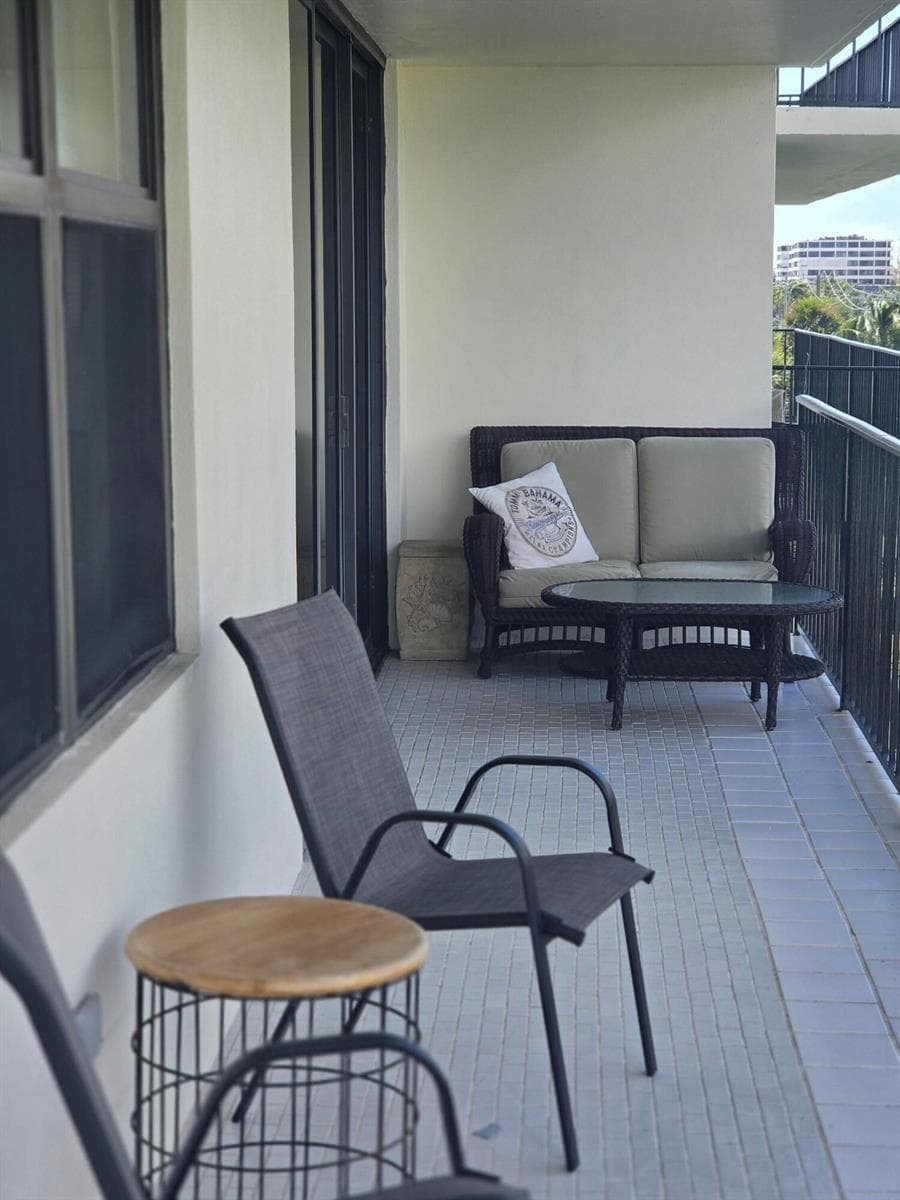 balcony-1