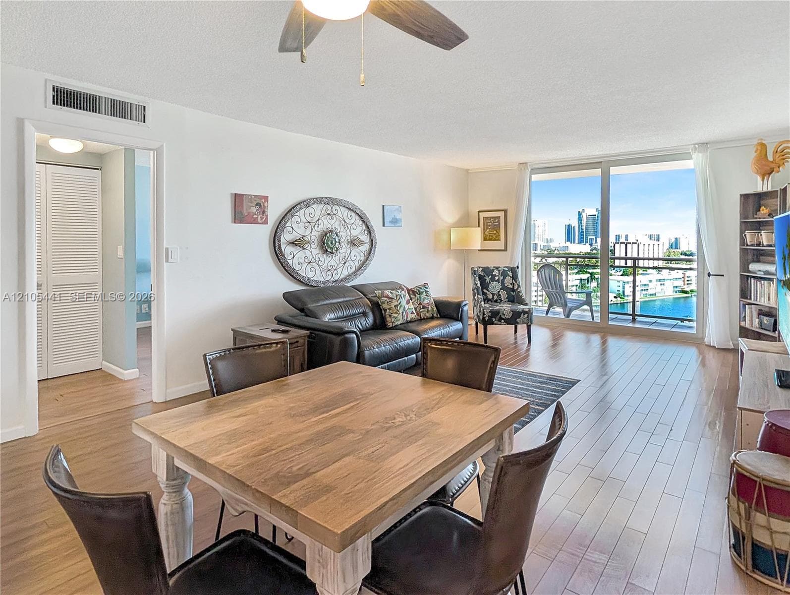Golden Horn · #15F in Hallandale Beach - Photo 3