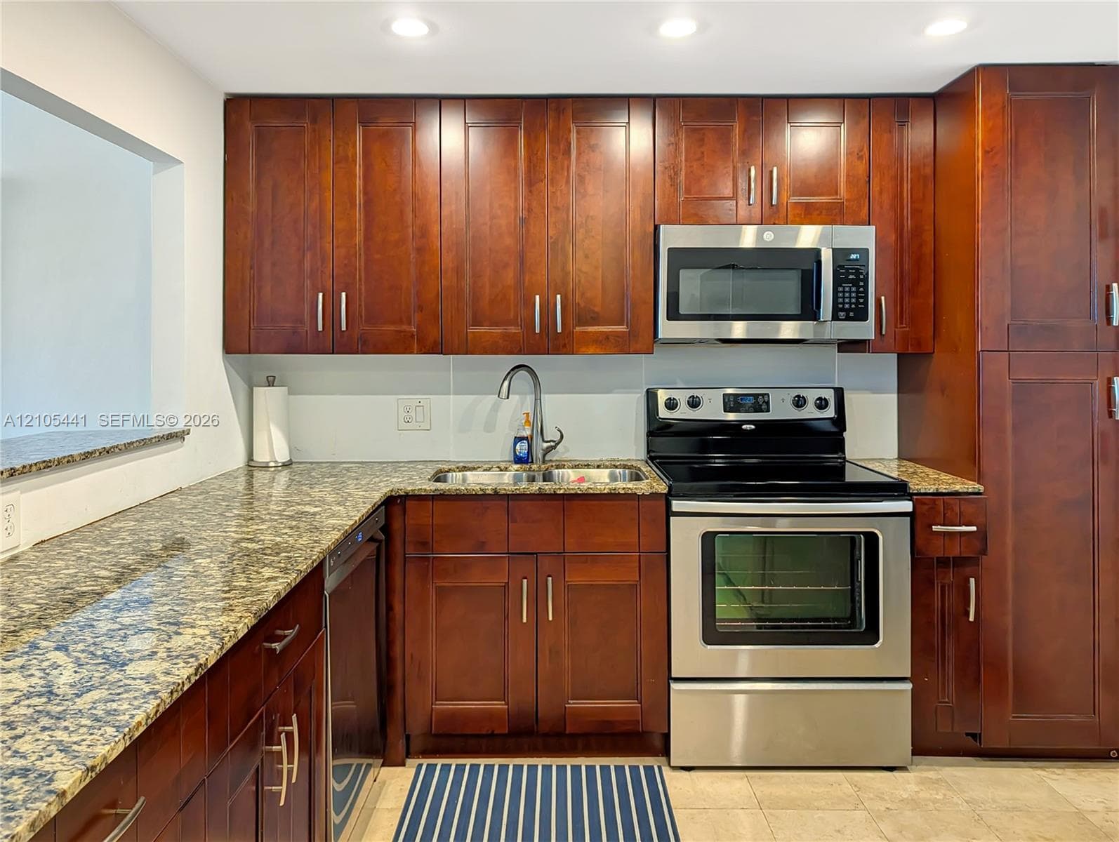 Golden Horn · #15F in Hallandale Beach - Photo 9