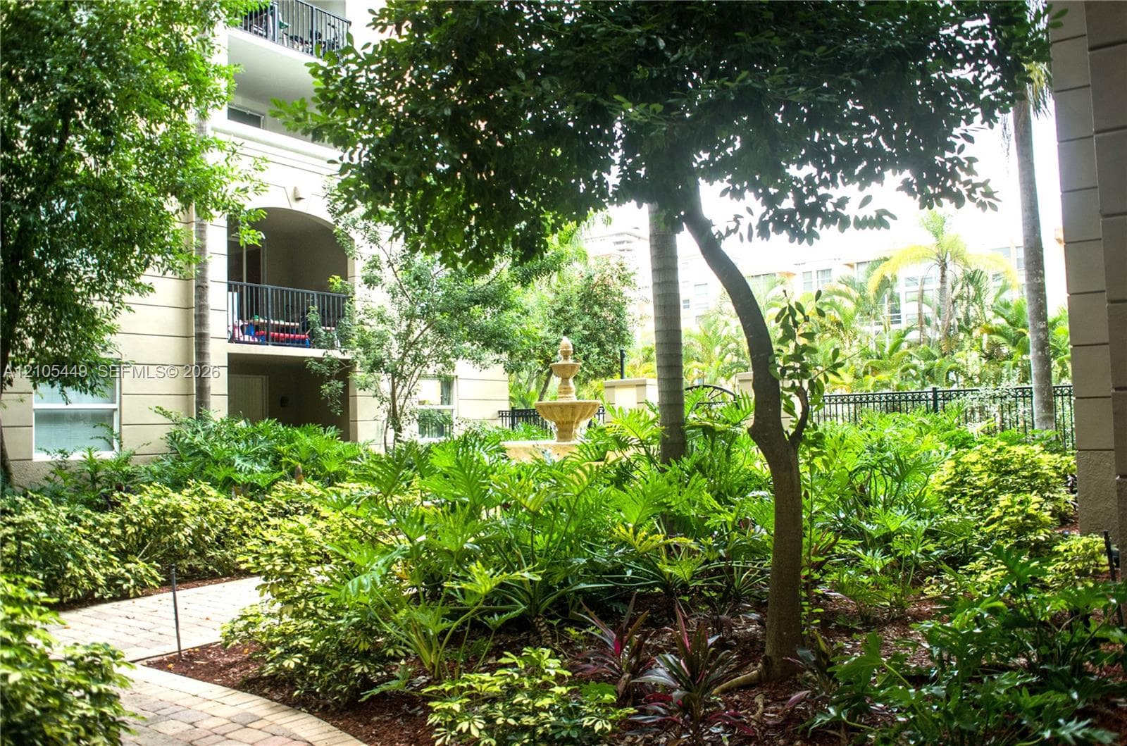 Porto Bellagio · #4203 in Sunny Isles Beach - Photo 53