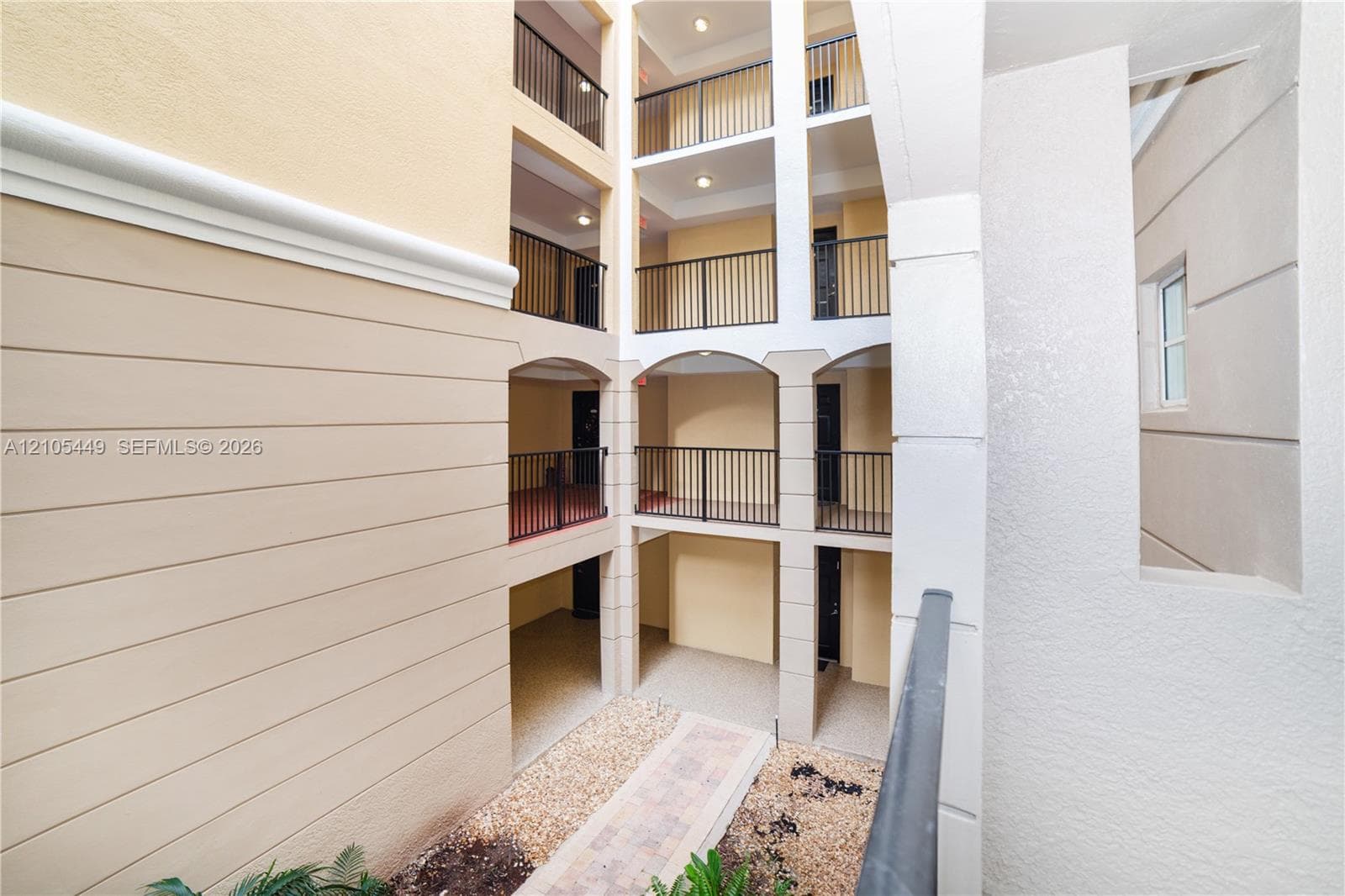 Porto Bellagio · #4203 in Sunny Isles Beach - Photo 28