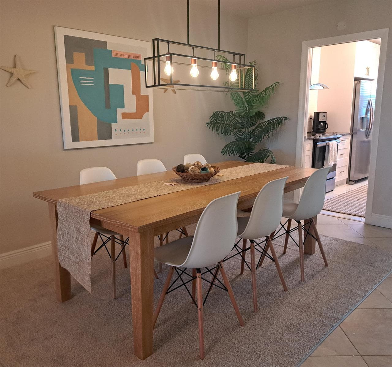 dining area for 6