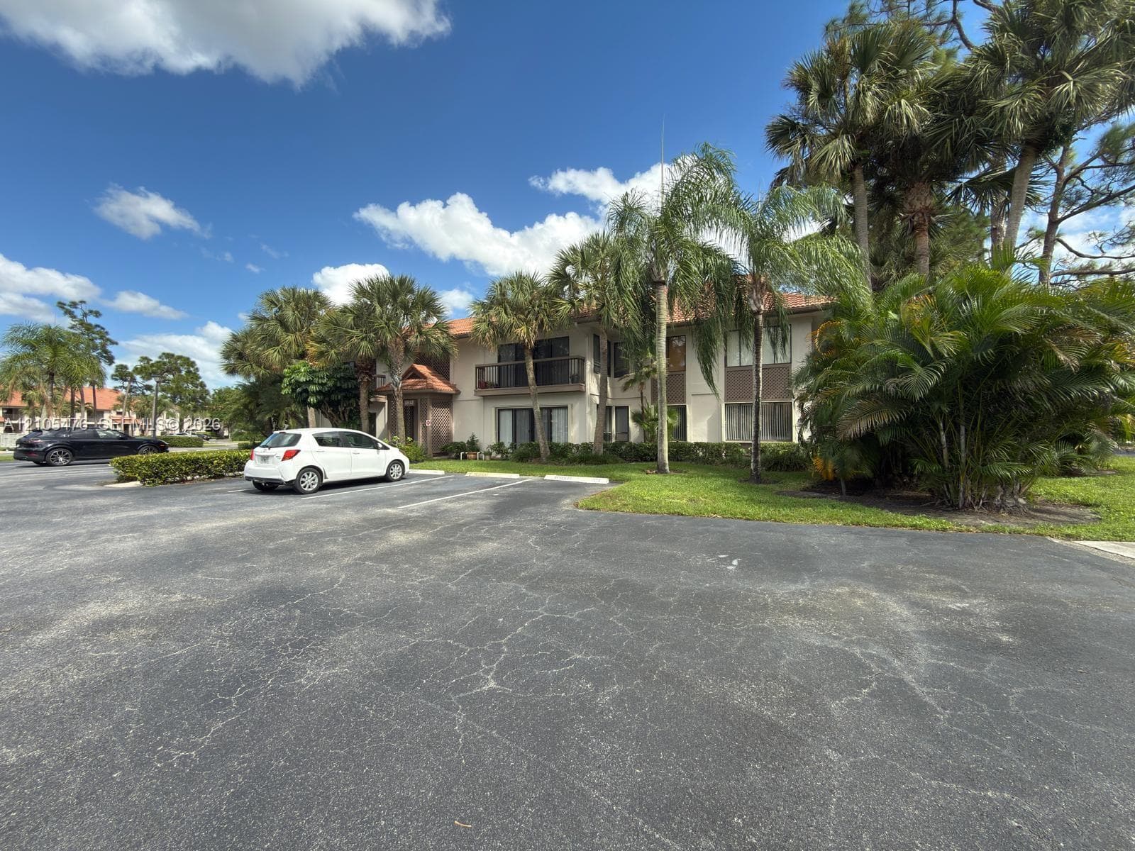 DUNBAR WOODS CONDO I II A · #104 in Palm Beach Gardens - Photo 4