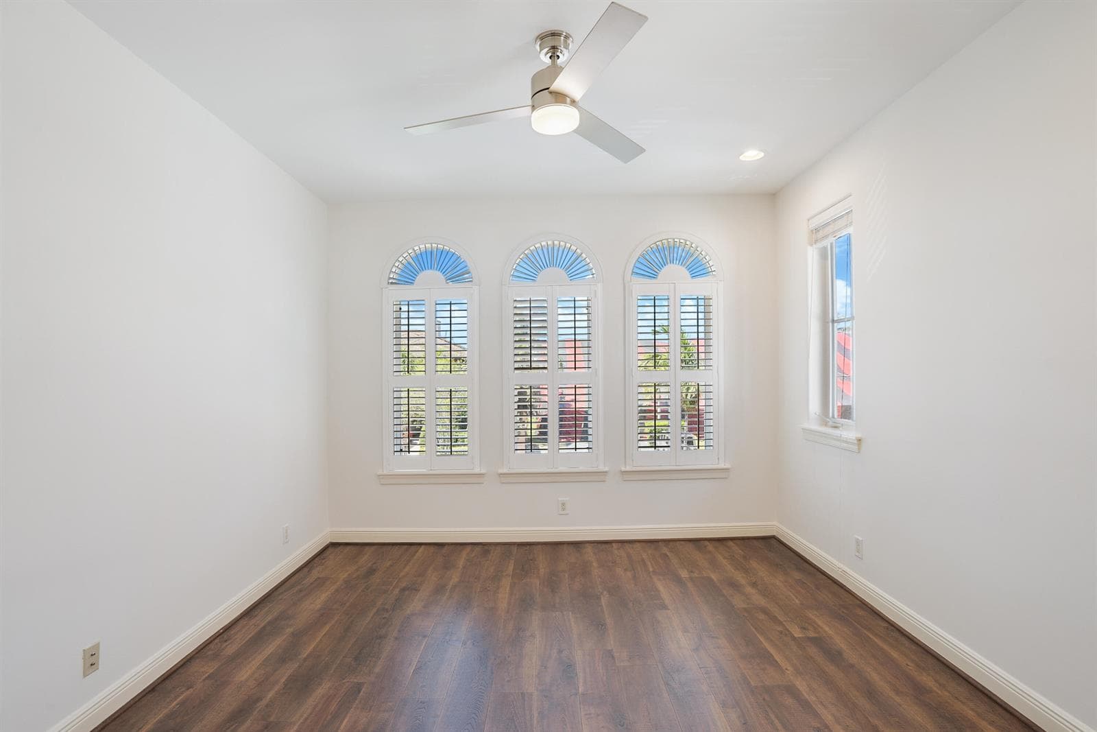 Guest bedroom 2