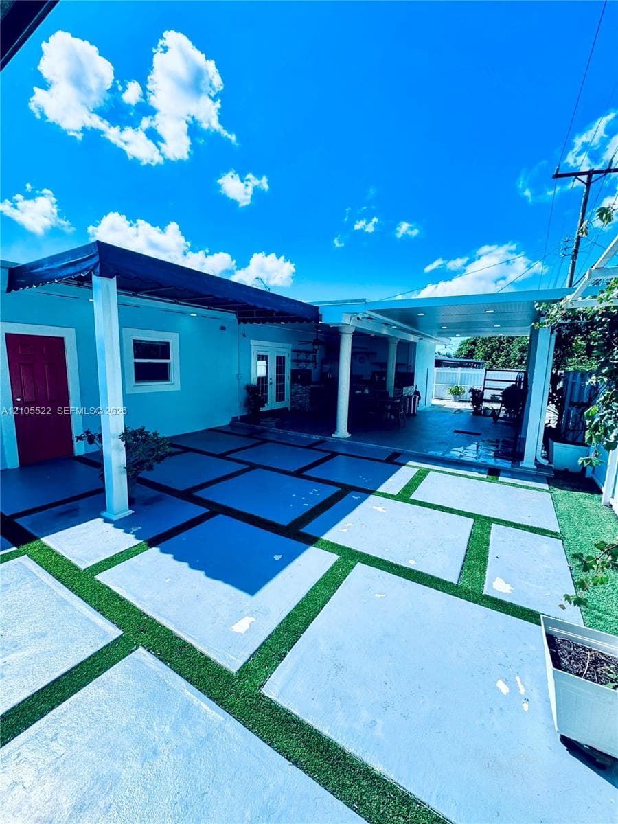17630 NW 37th Ave photo 33