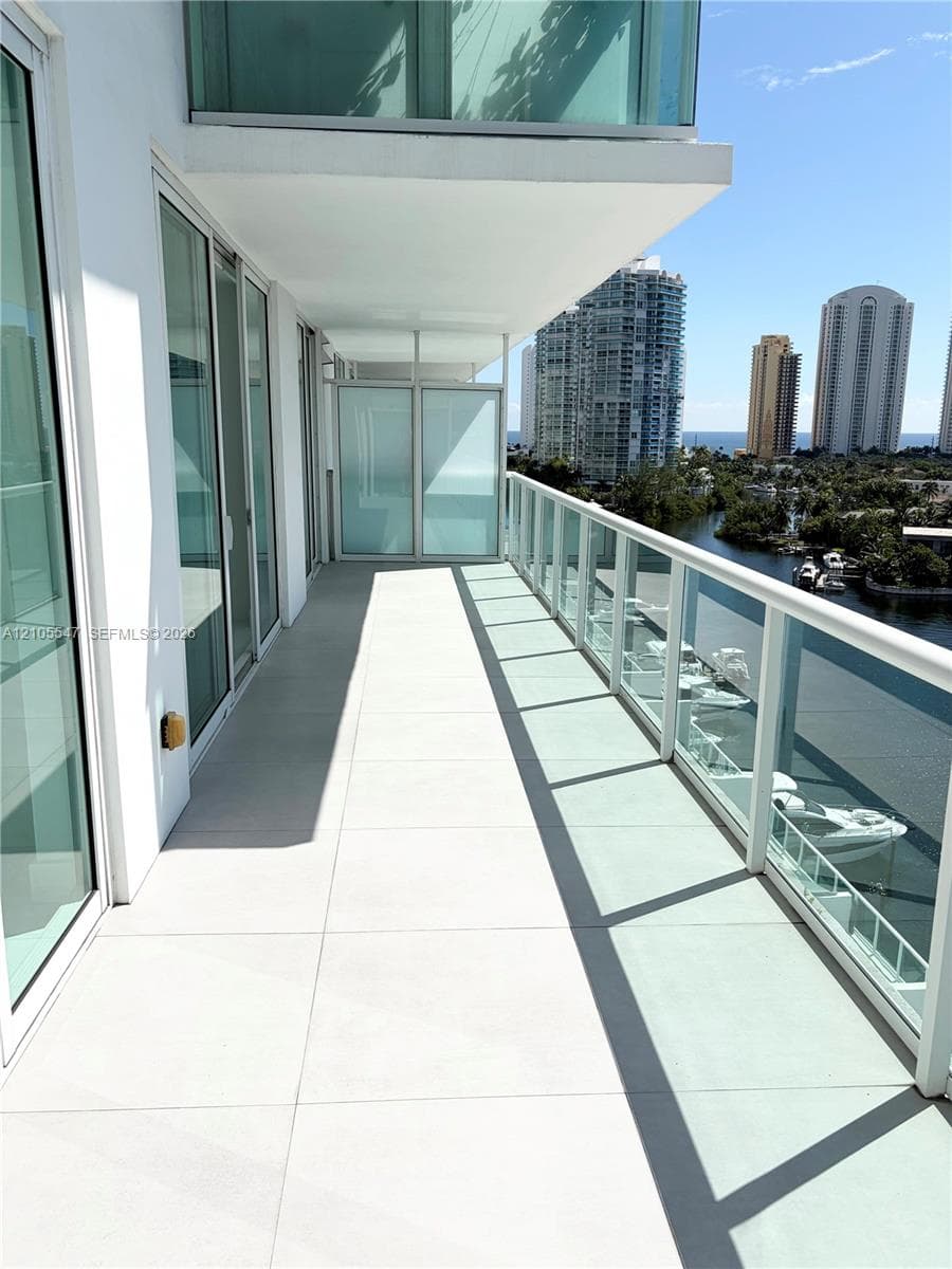 400 Sunny Isles · #1002 in Sunny Isles Beach - Photo 5