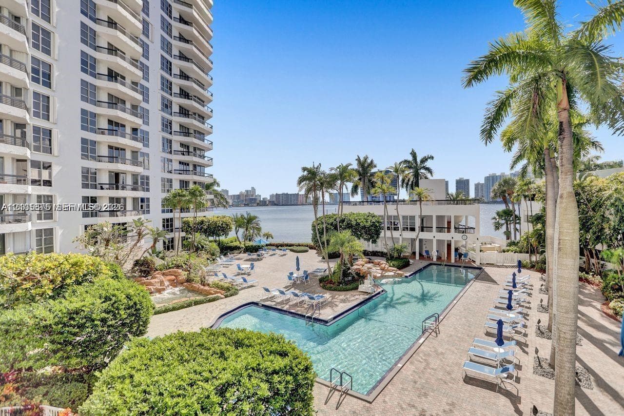 Enjoy resort-style living at Mystic Pointe in Aventura, featuring an exceptional collection of amenities designed for relaxation, recreation, and an active waterfront lifestyle.