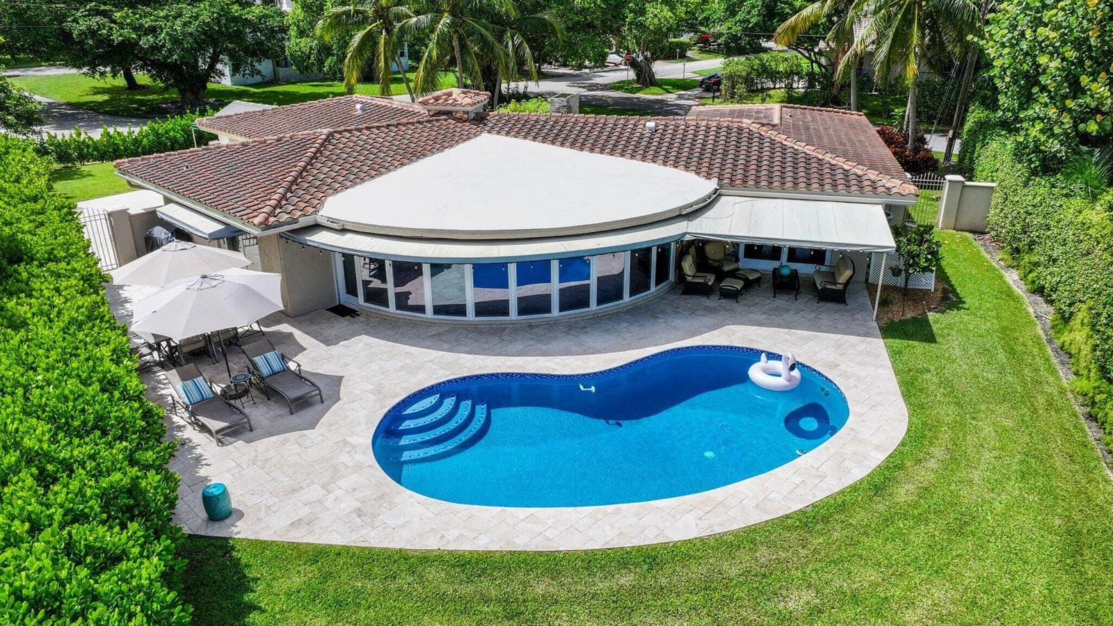 910 Banyan Drive - 6.jpg-SMALL