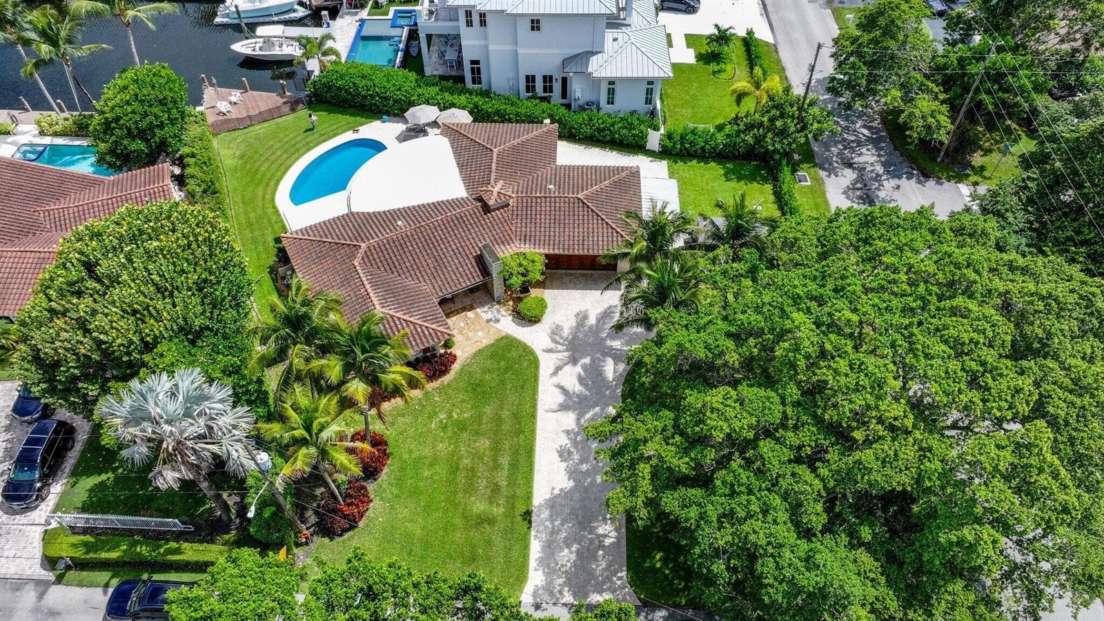 910 Banyan Drive - 9.jpg-SMALL
