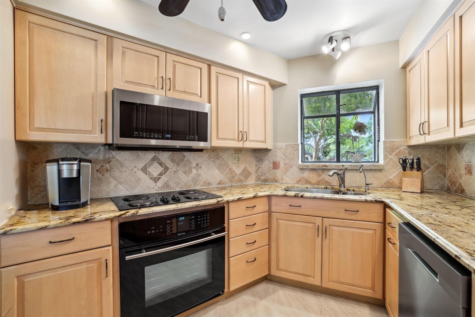 910 Banyan Drive - 61.jpg-SMALL