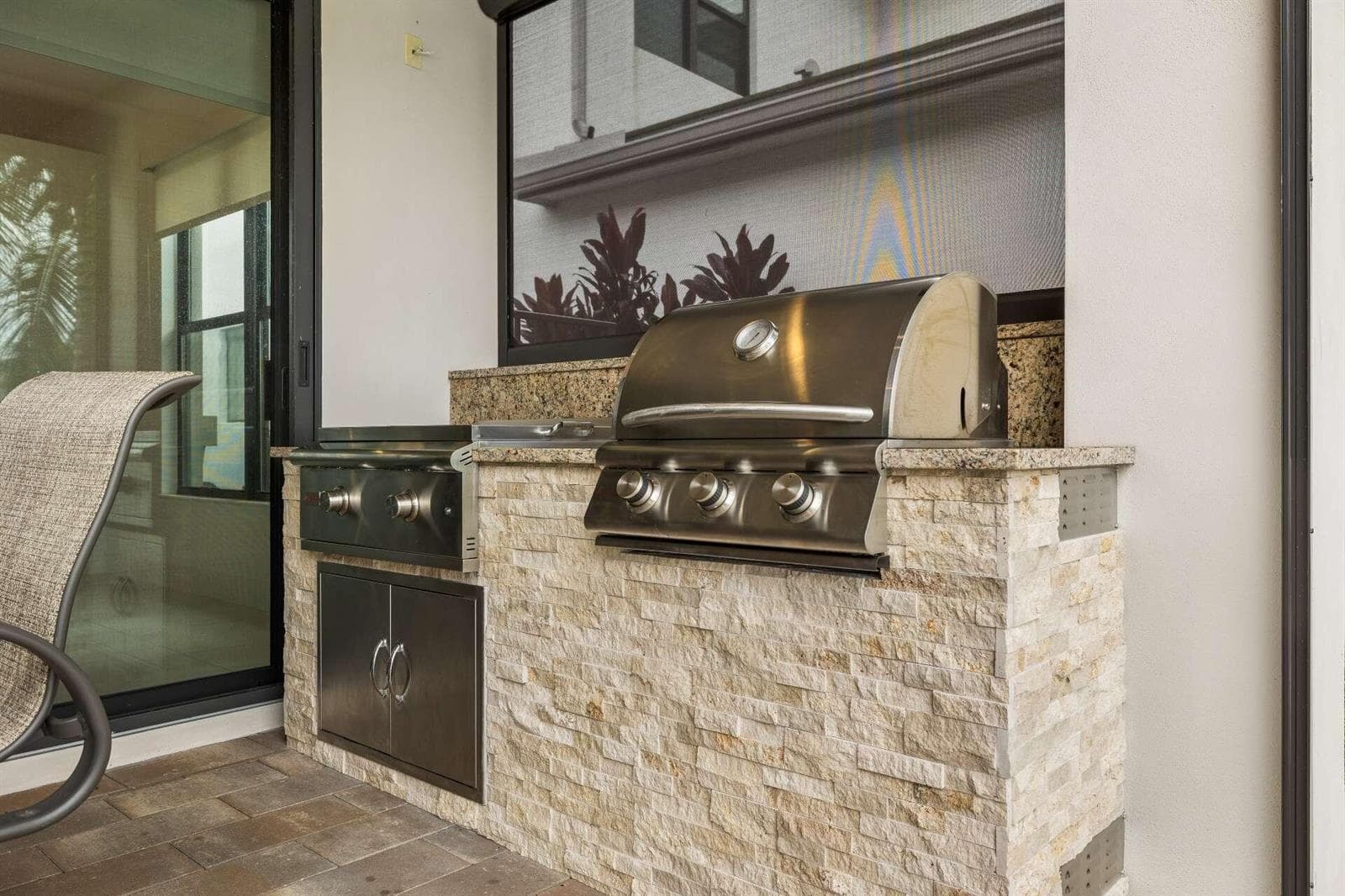 SUMMER KITCHEN W/ HIBACHI GRILL