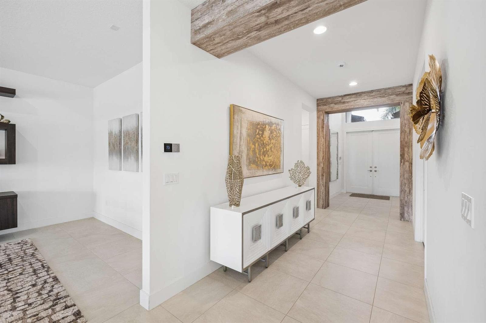 ENTRY HALLWAY
