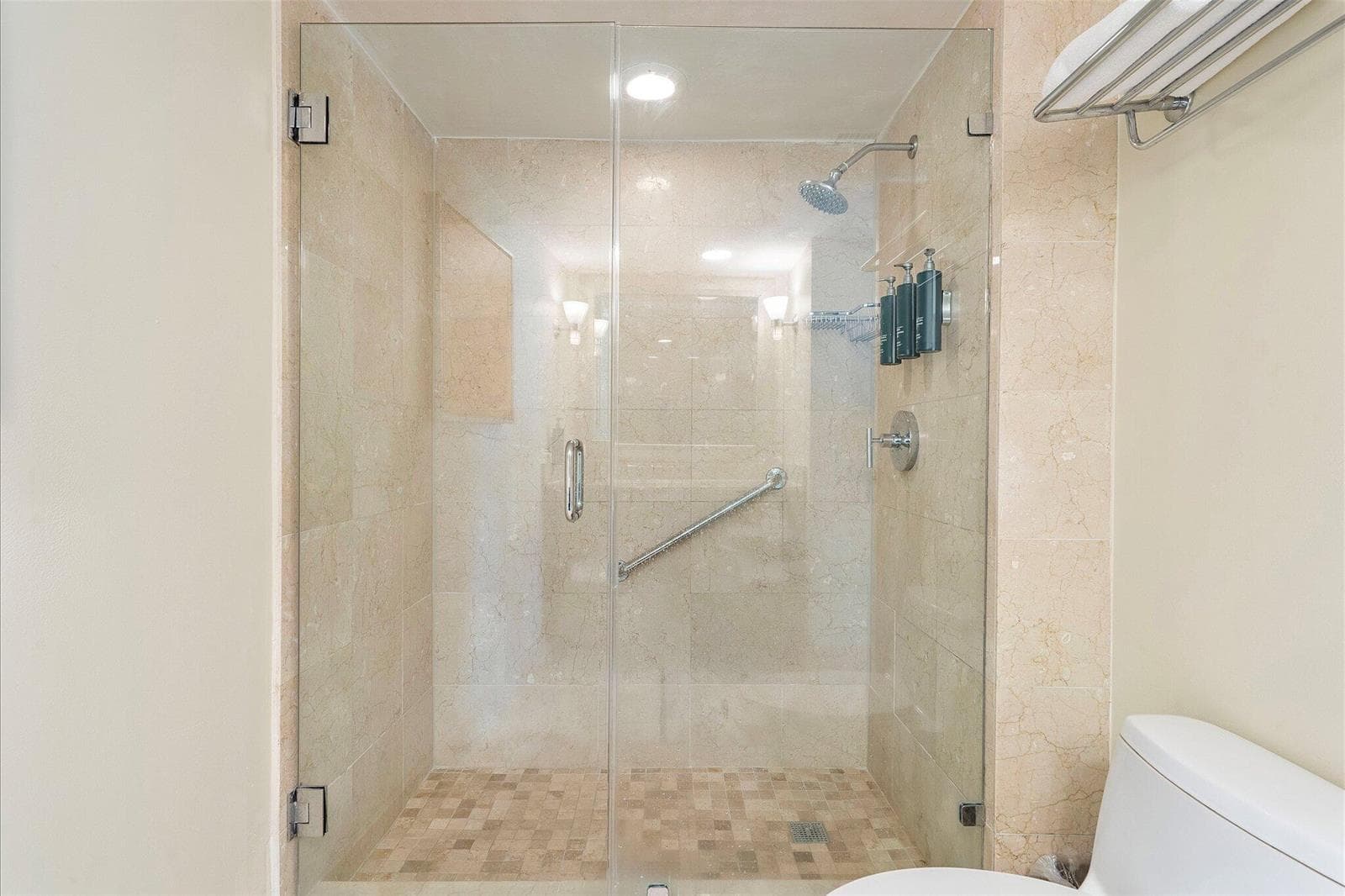 26-2670 E Sunrise Blvd #409_026