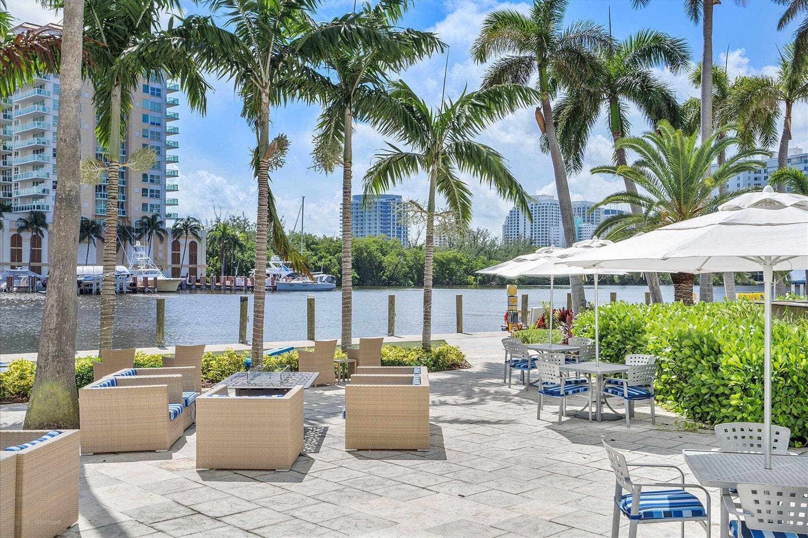 33-2670 E Sunrise Blvd #409_033