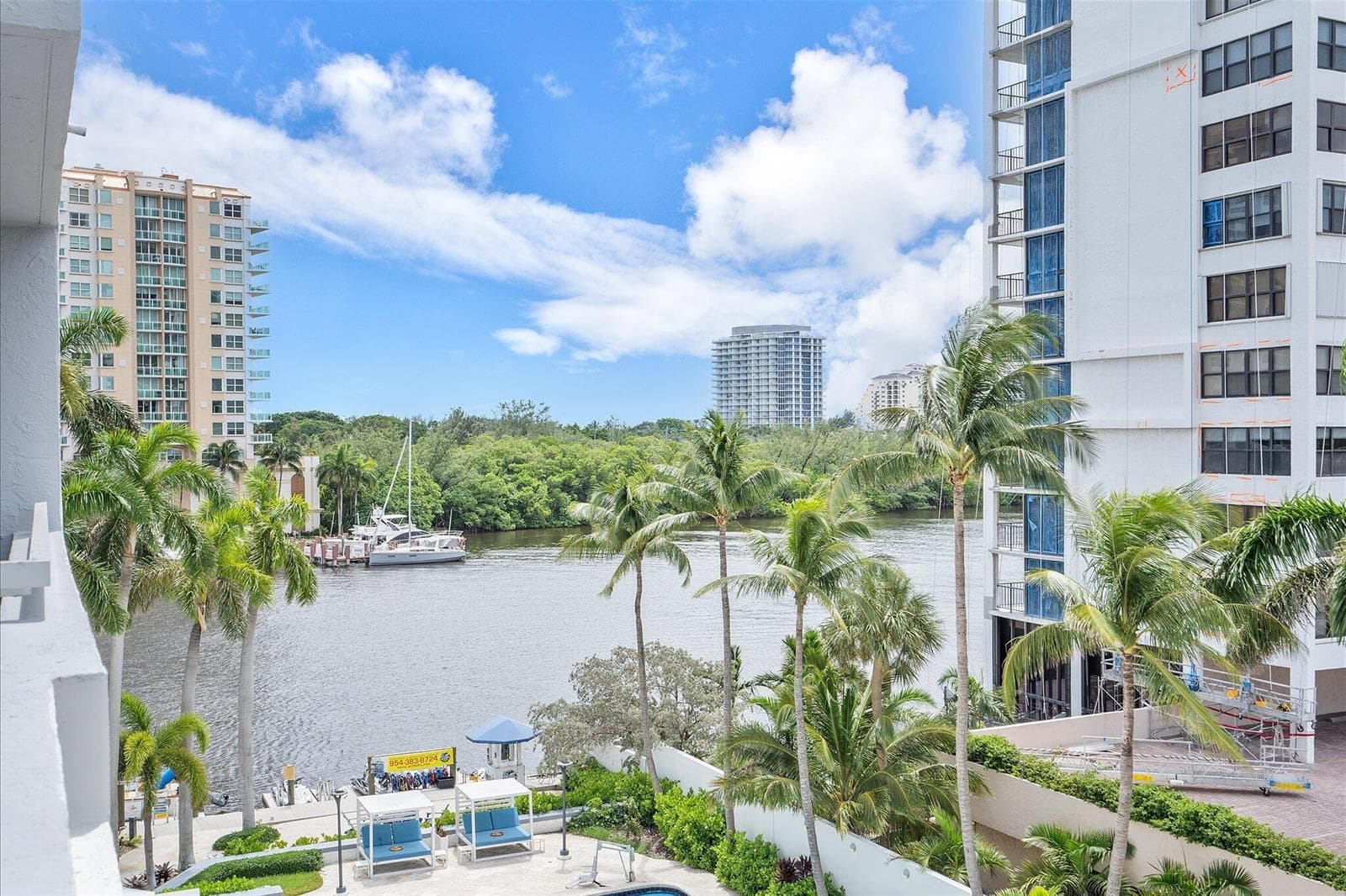31-2670 E Sunrise Blvd #409_031