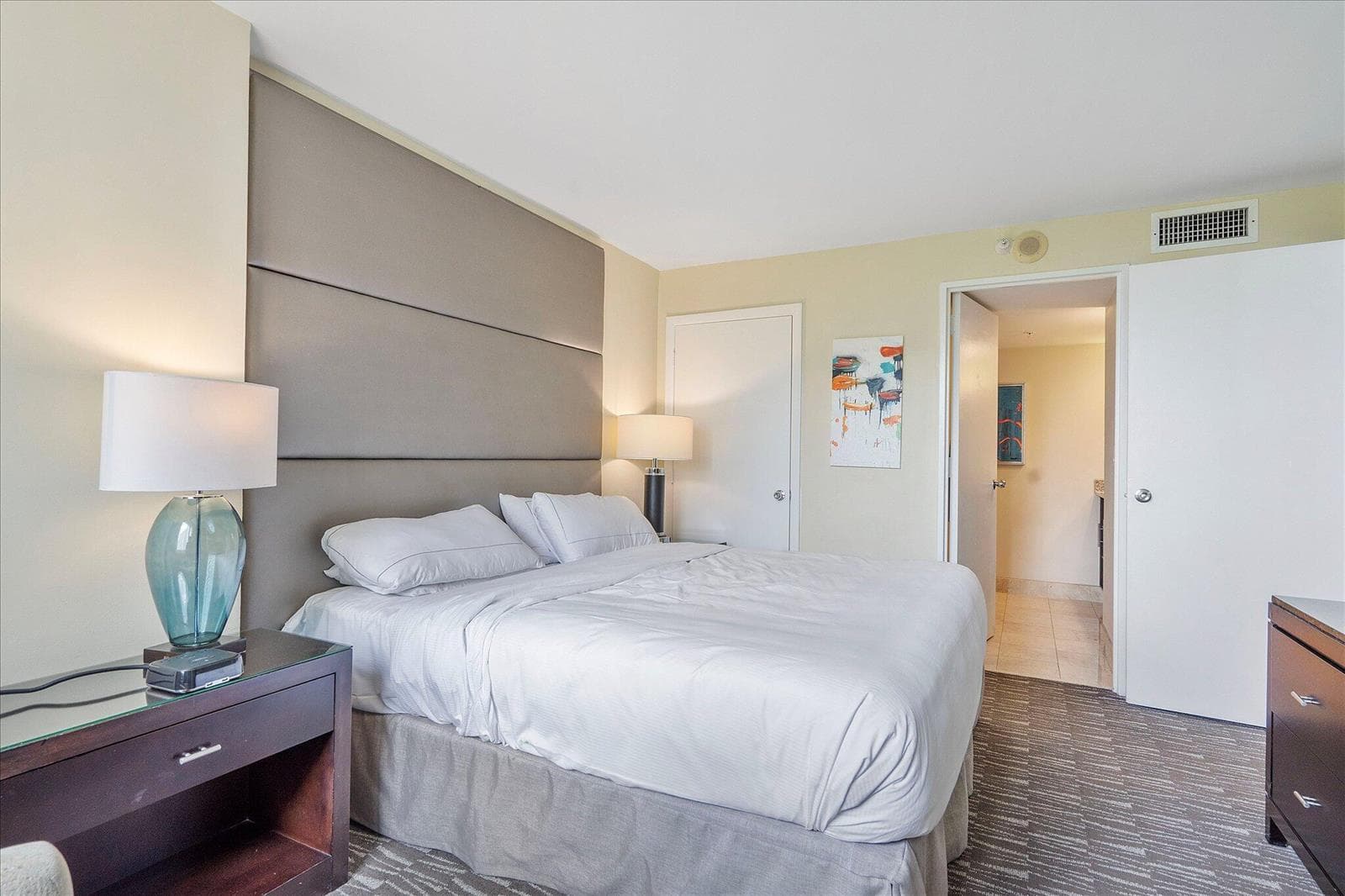 19-2670 E Sunrise Blvd #409_019
