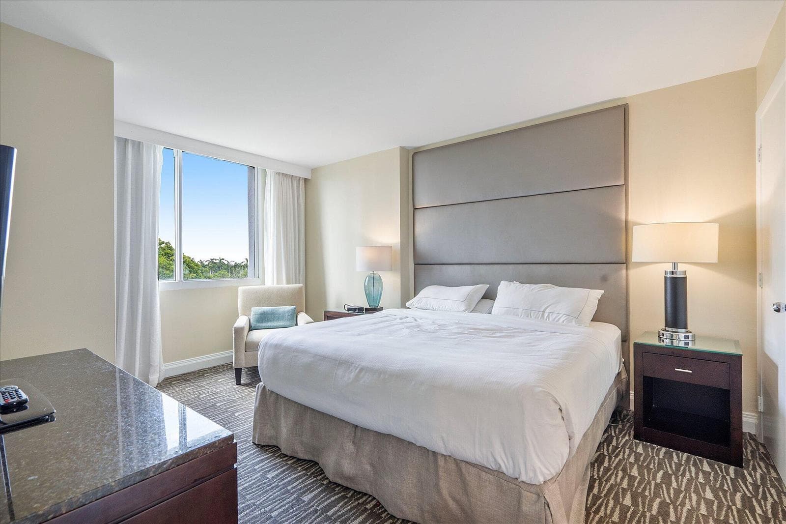 13-2670 E Sunrise Blvd #409_013